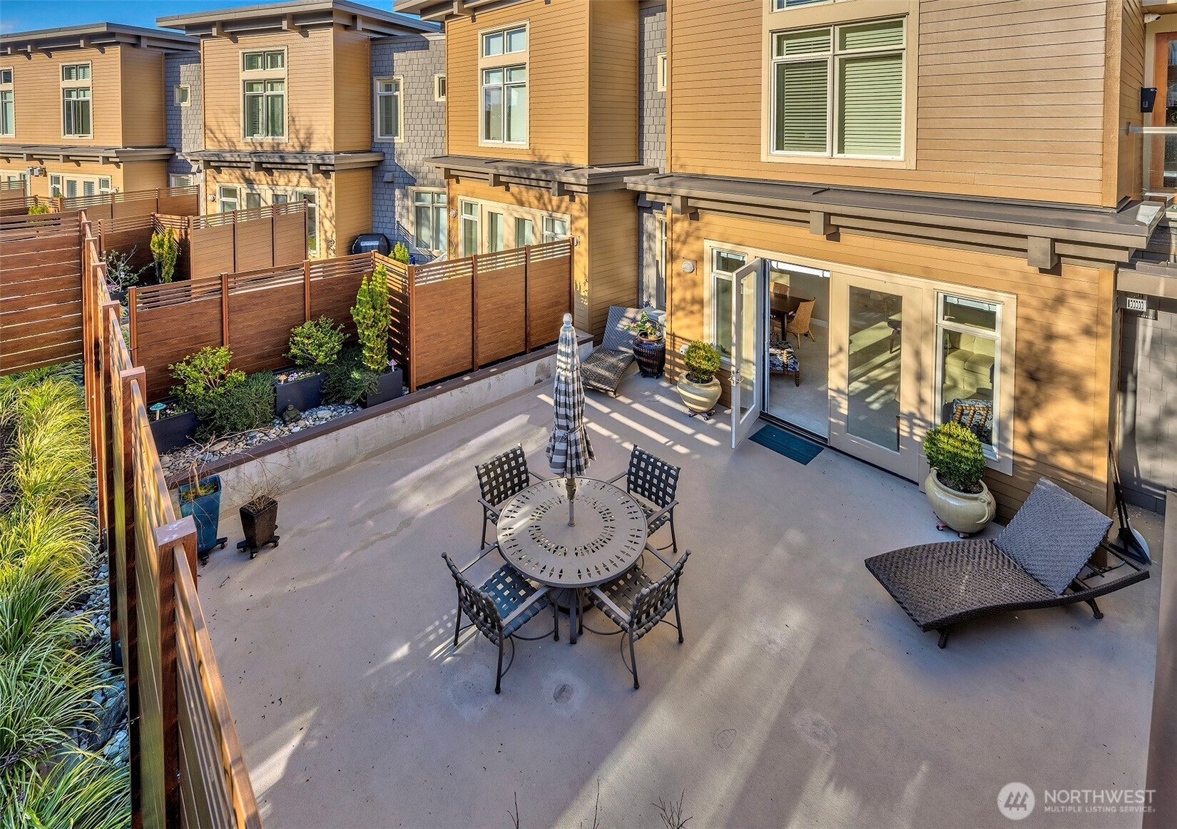 61 Pine Street, Edmonds, WA 98020