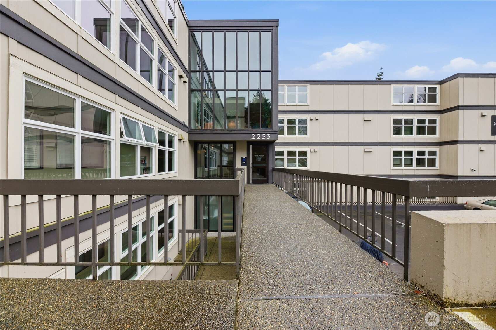 2253 Gilman Drive W, Seattle, WA 98119