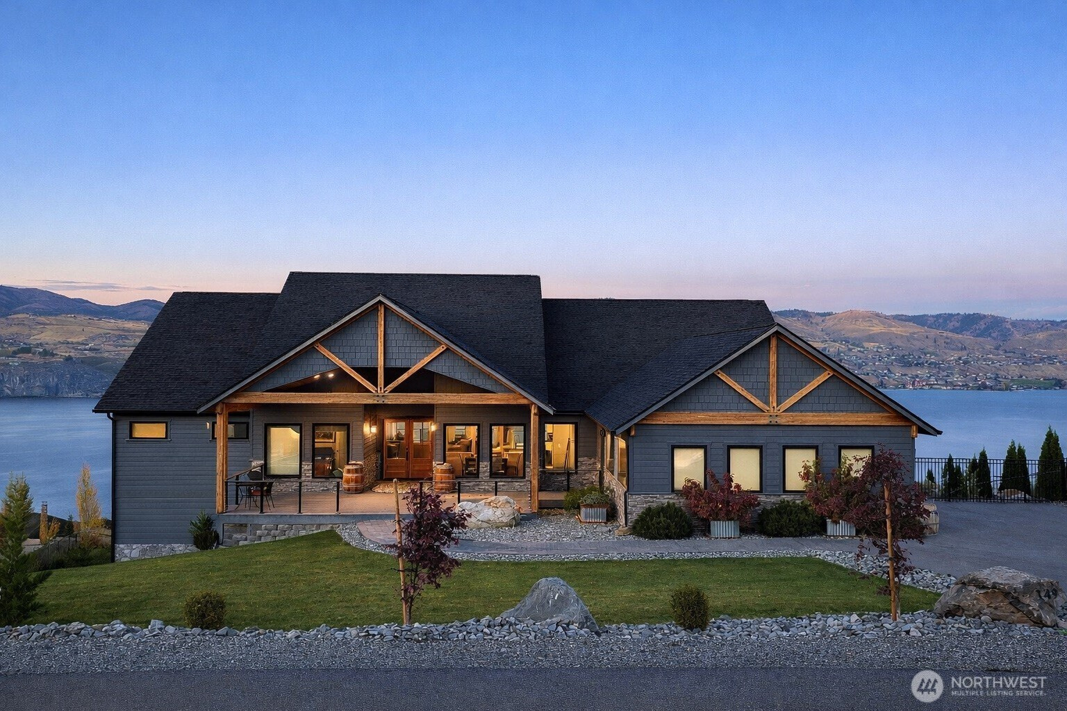 149 Clos Chevalle Road, Chelan, WA 98816