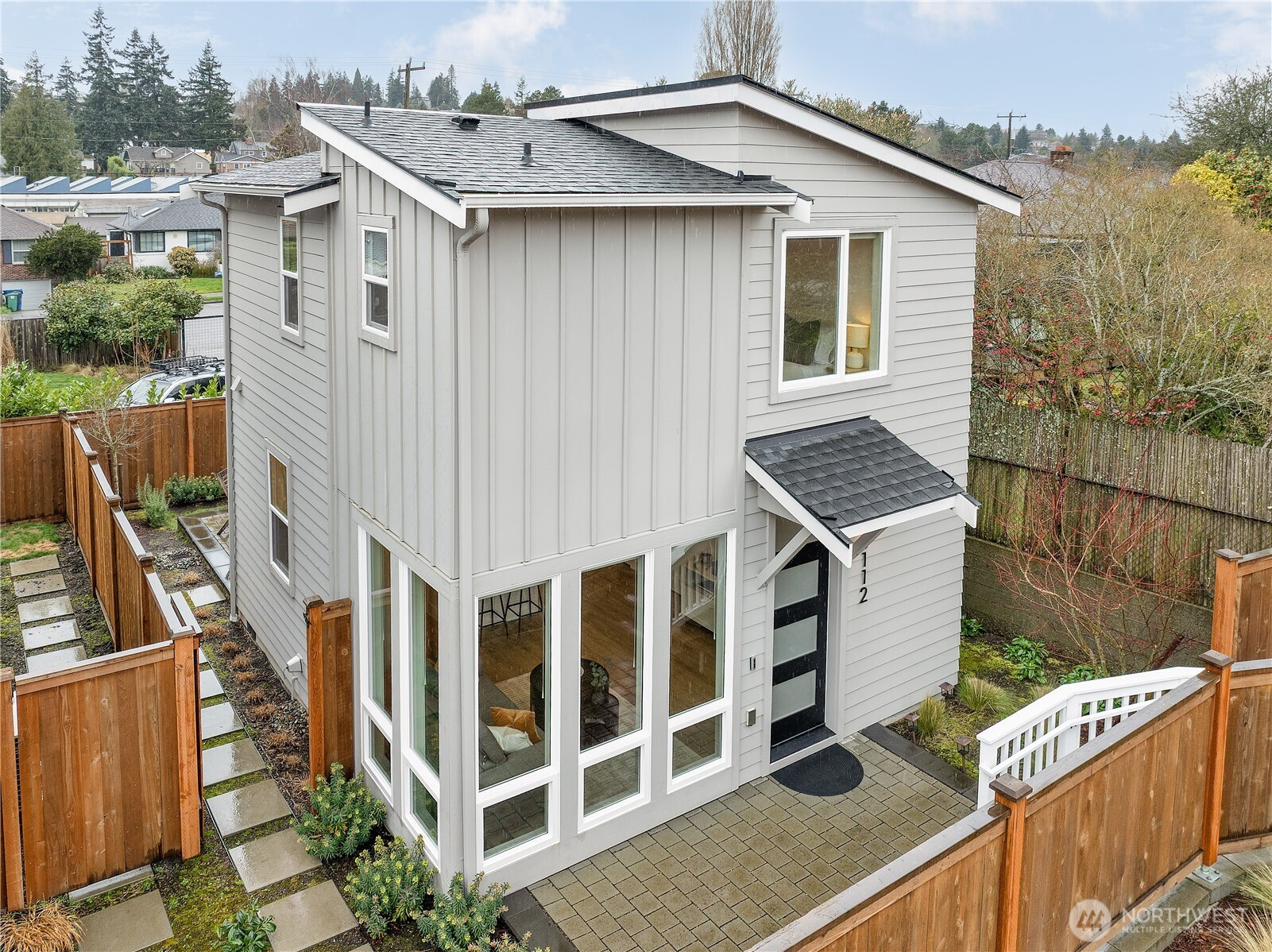 3112 W Raye Street, Seattle, WA 98199