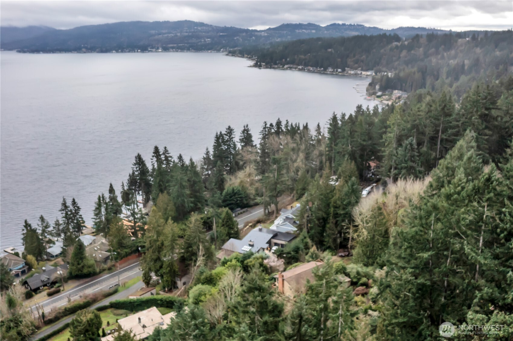 631 W Lake Sammamish Parkway NE, Bellevue, WA 98008