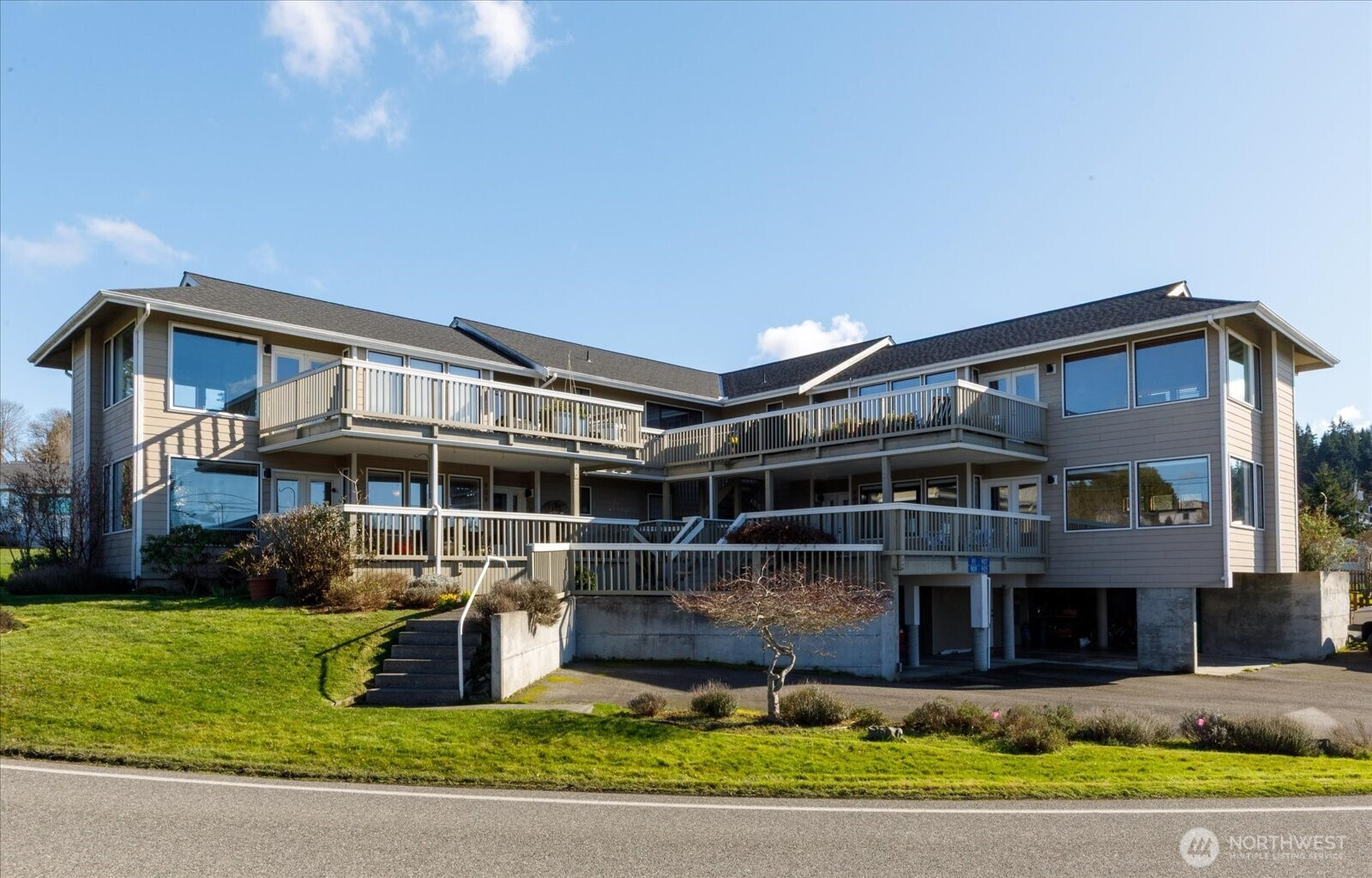 905 NE Leach Street, Coupeville, WA 98239