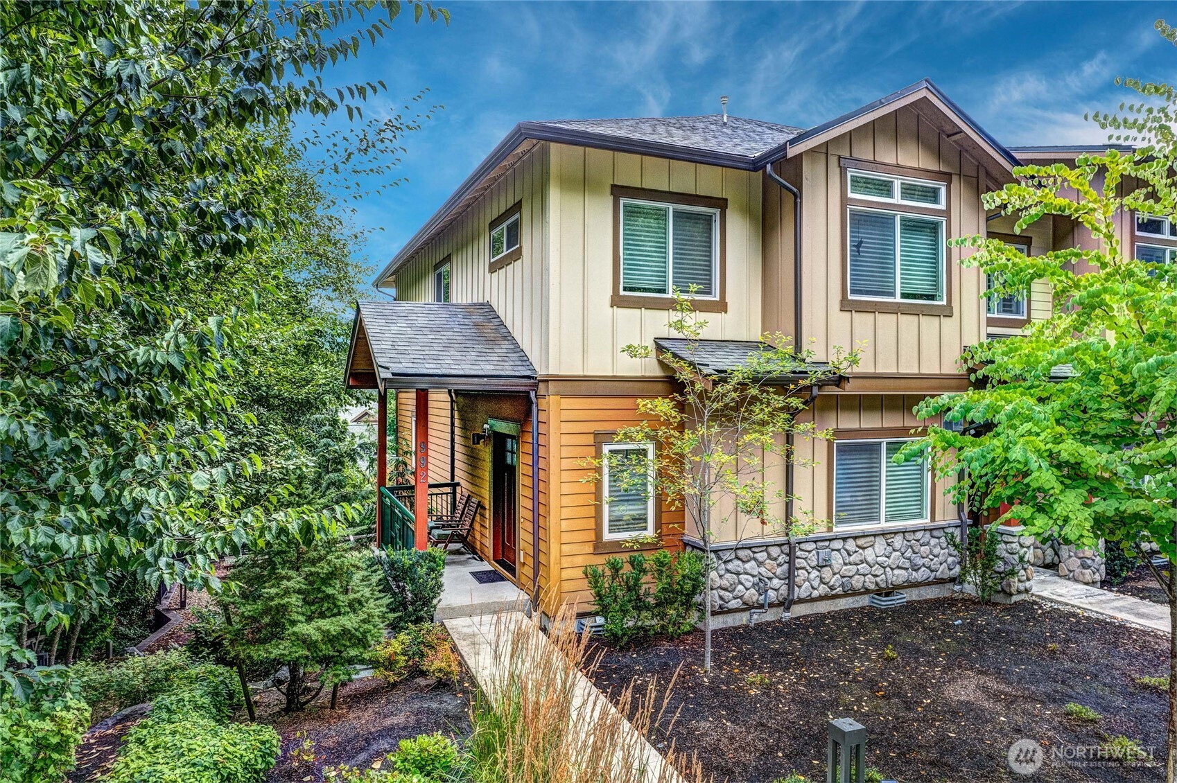992 Sunrise Place SW, Issaquah, WA 98027