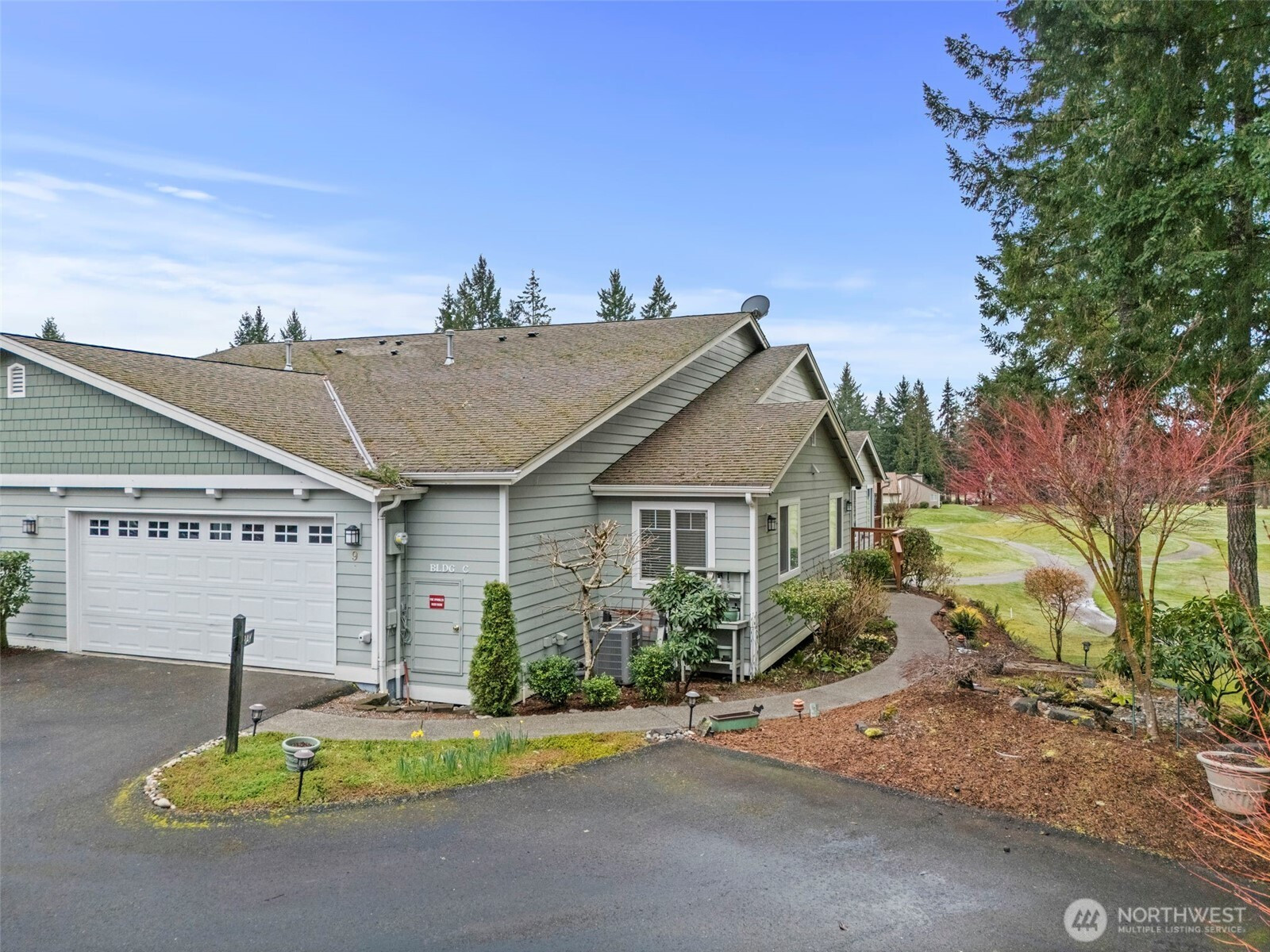 321 E Soderberg Road, Allyn, WA 98524