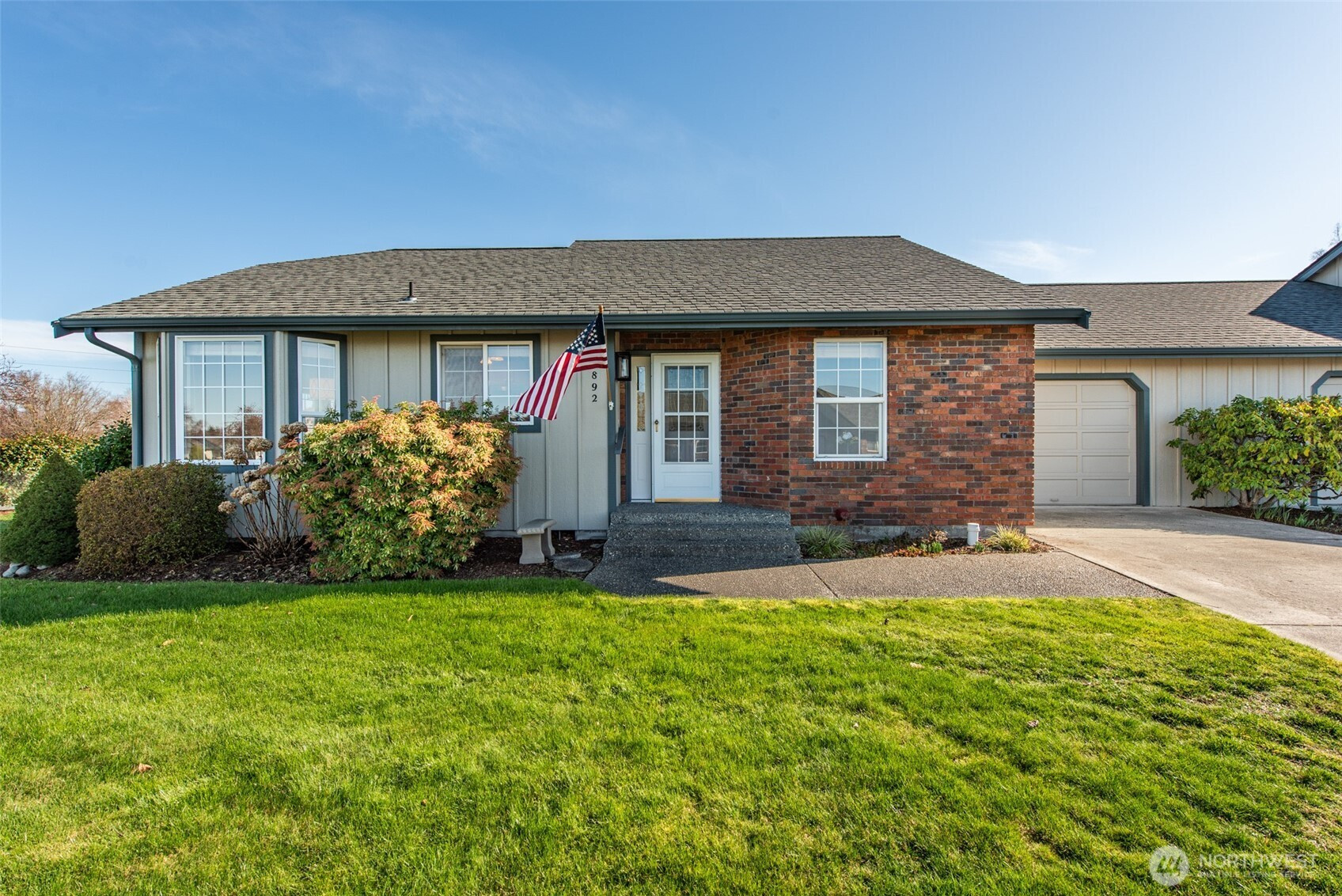 892 N Oxford Way, Sequim, WA 98382