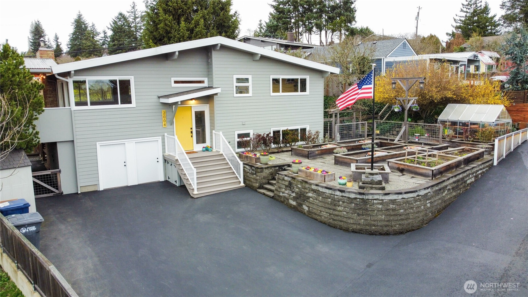 2004 SW 117th Place, Burien, WA 98146