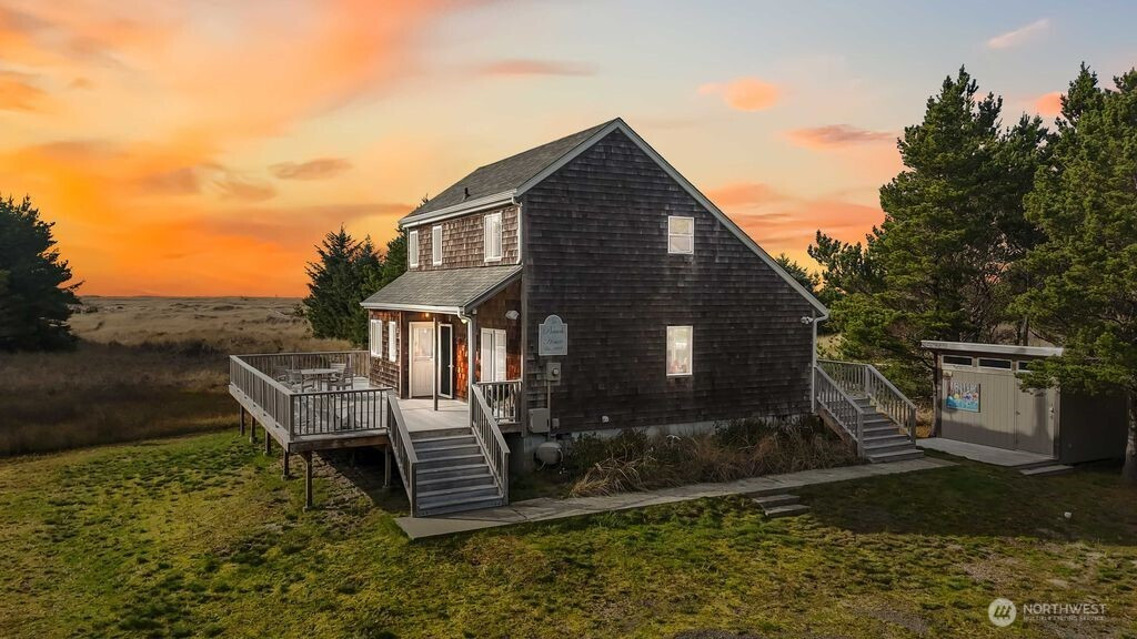 10911 Pacific Way, Long Beach, WA 98631