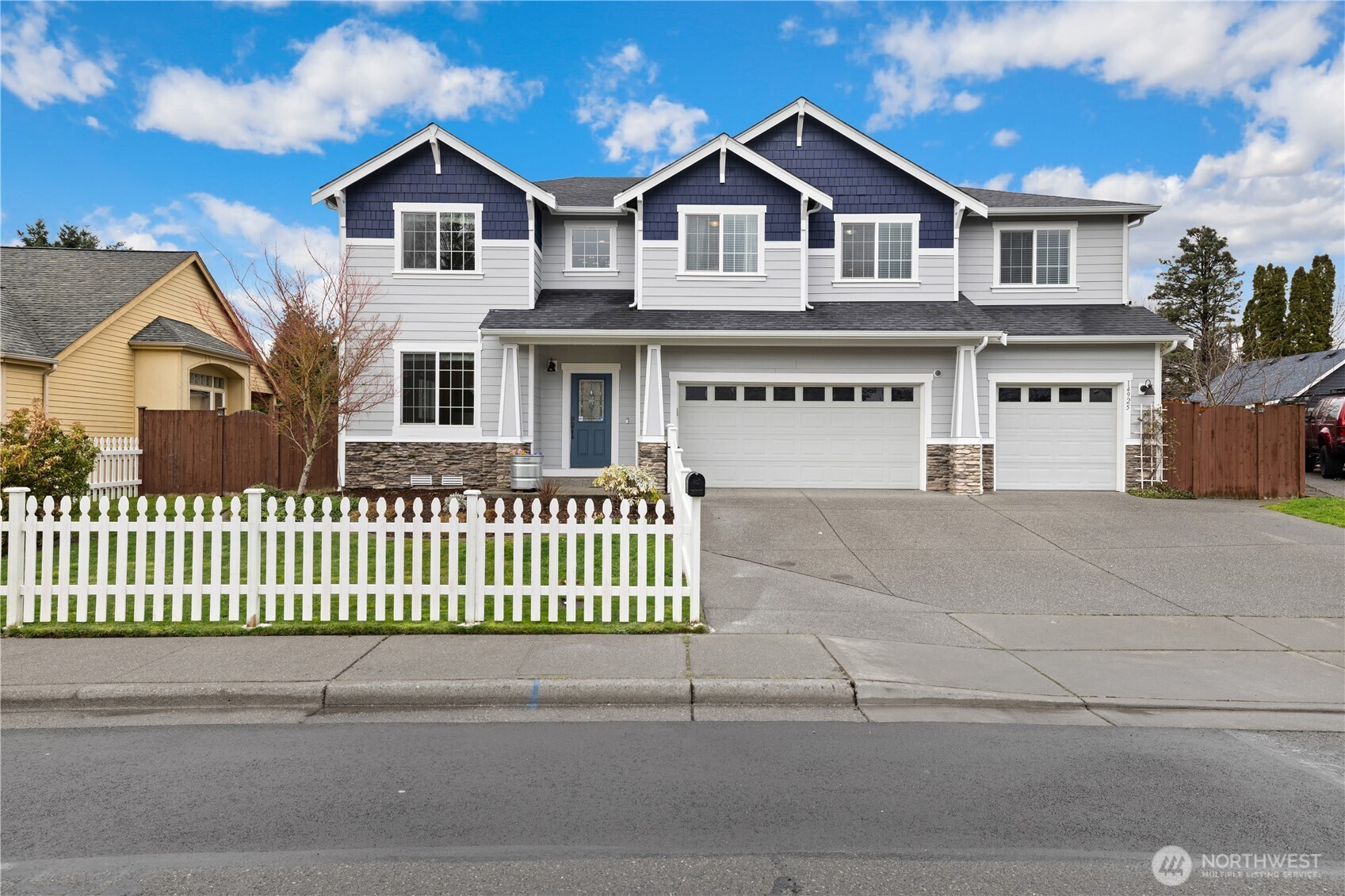 14925 Rivergrove Drive E, Sumner, WA 98390