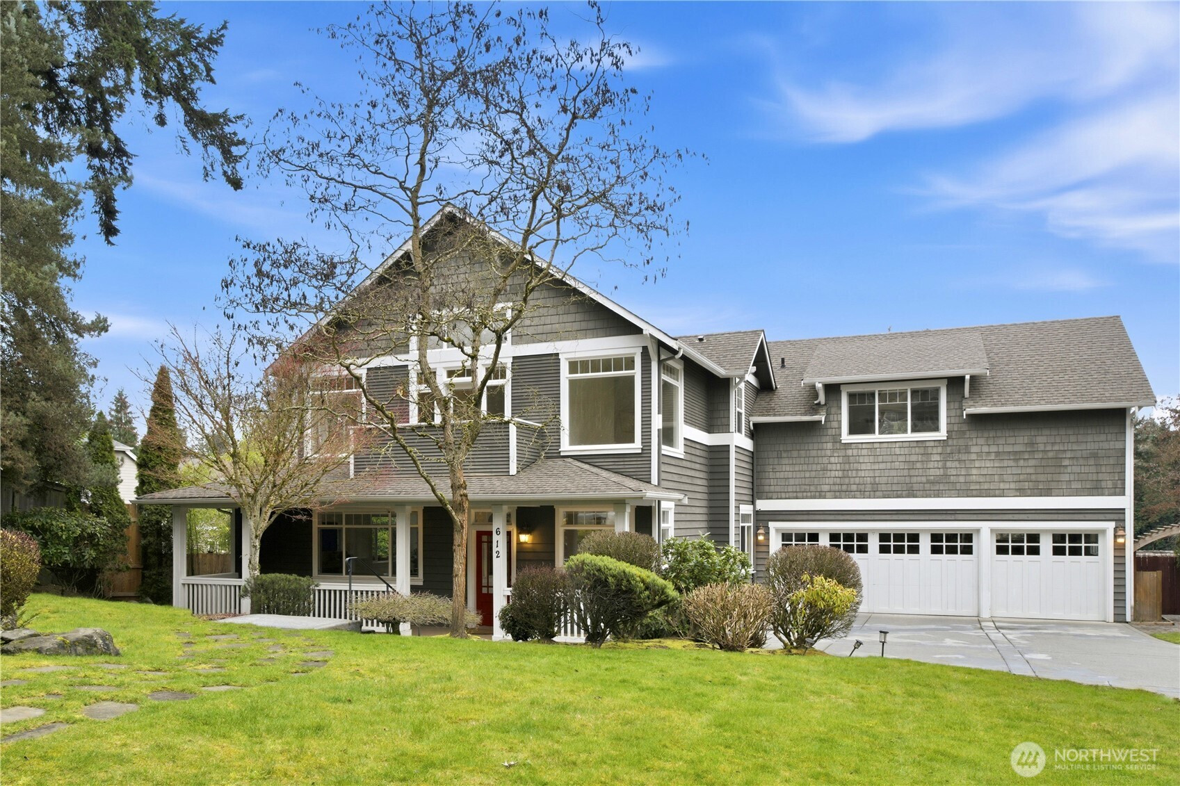 612 128th Avenue NE, Bellevue, WA 98005