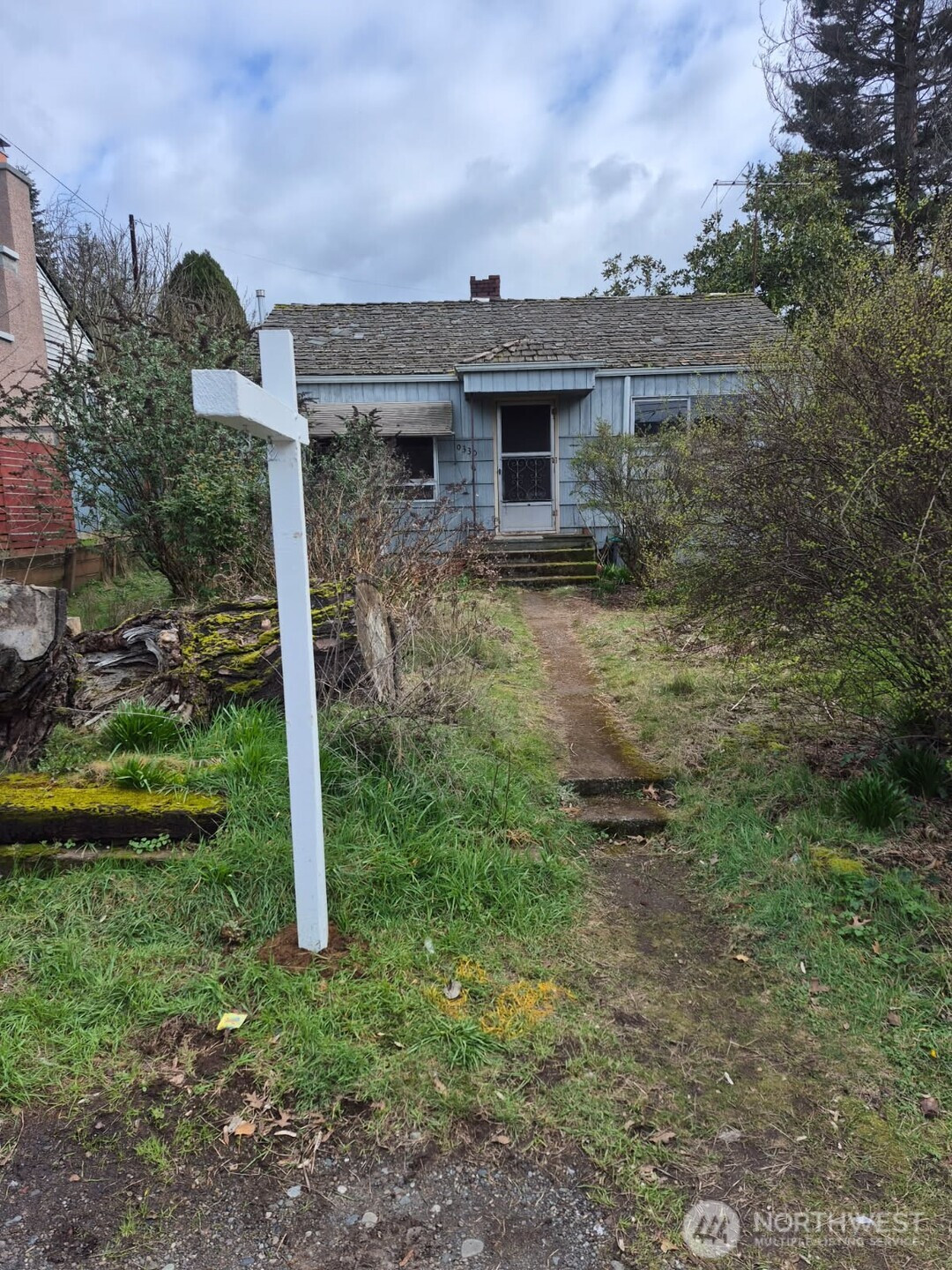 10330 Midvale Avenue N, Seattle, WA 98133