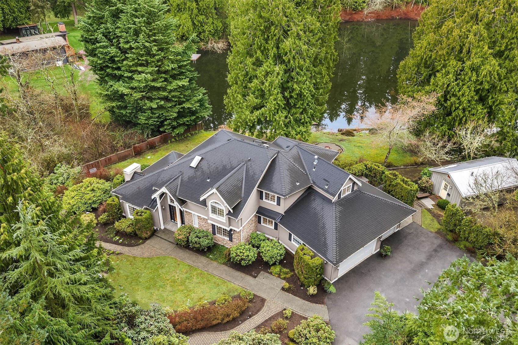 2821 252nd Avenue SE, Sammamish, WA 98075