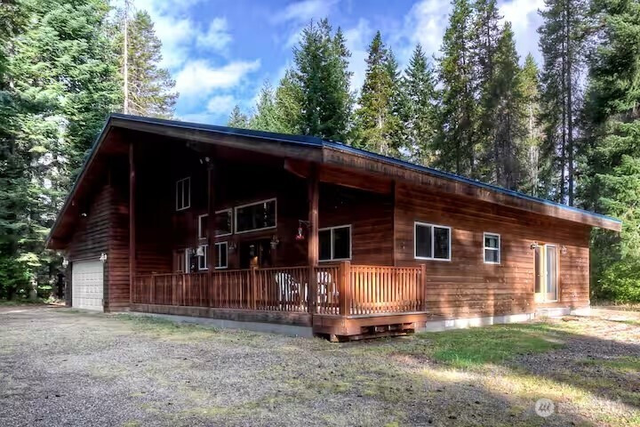 741 Hawthorn Lane, Easton, WA 98925