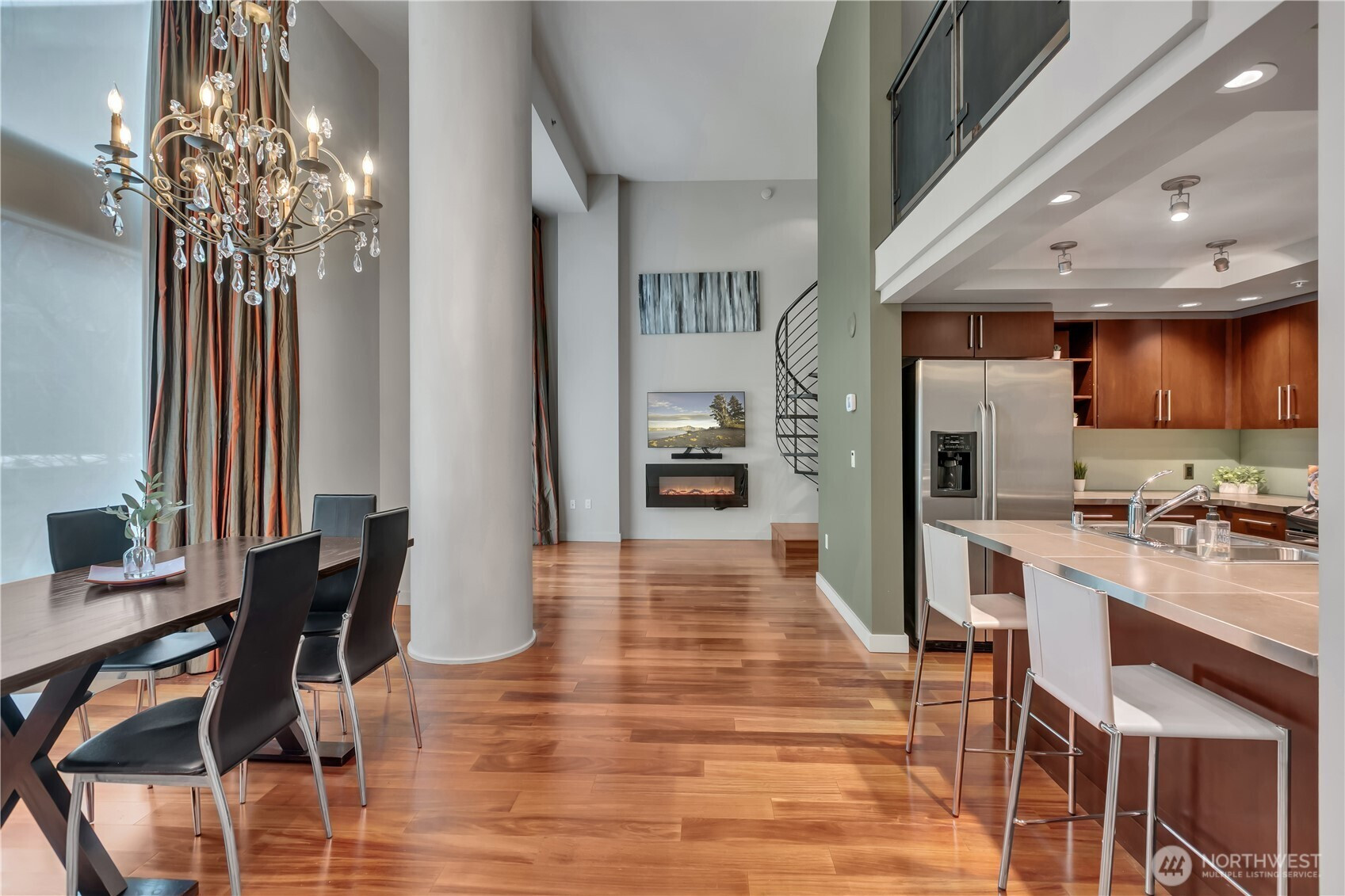 900 Lenora Street, Seattle, WA 98121