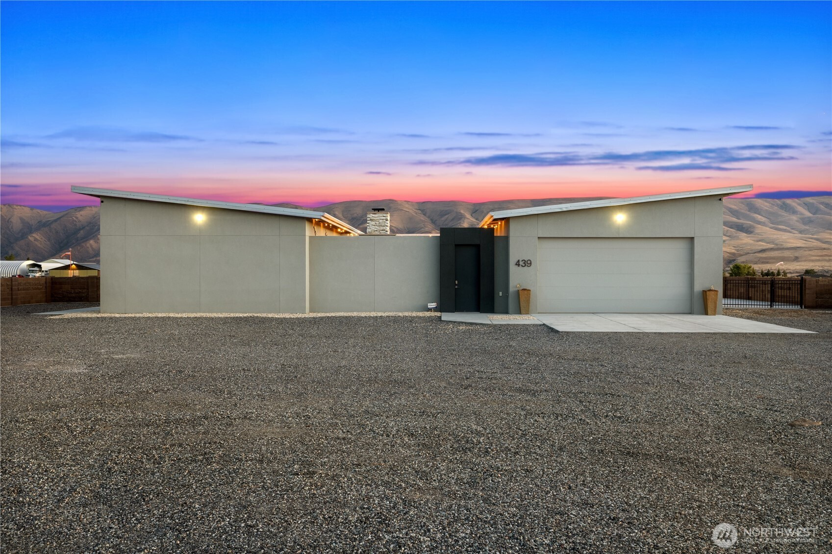 439 Airport Way SW, Mattawa, WA 99349