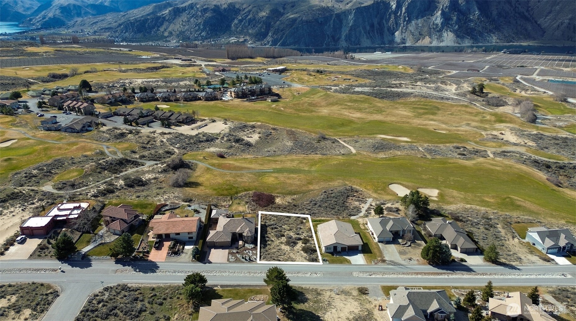 302 Desert Canyon Boulevard, Orondo, WA 98843