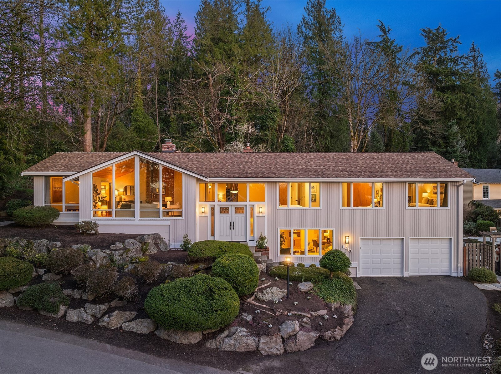 8413 SE 53rd Place, Mercer Island, WA 98040