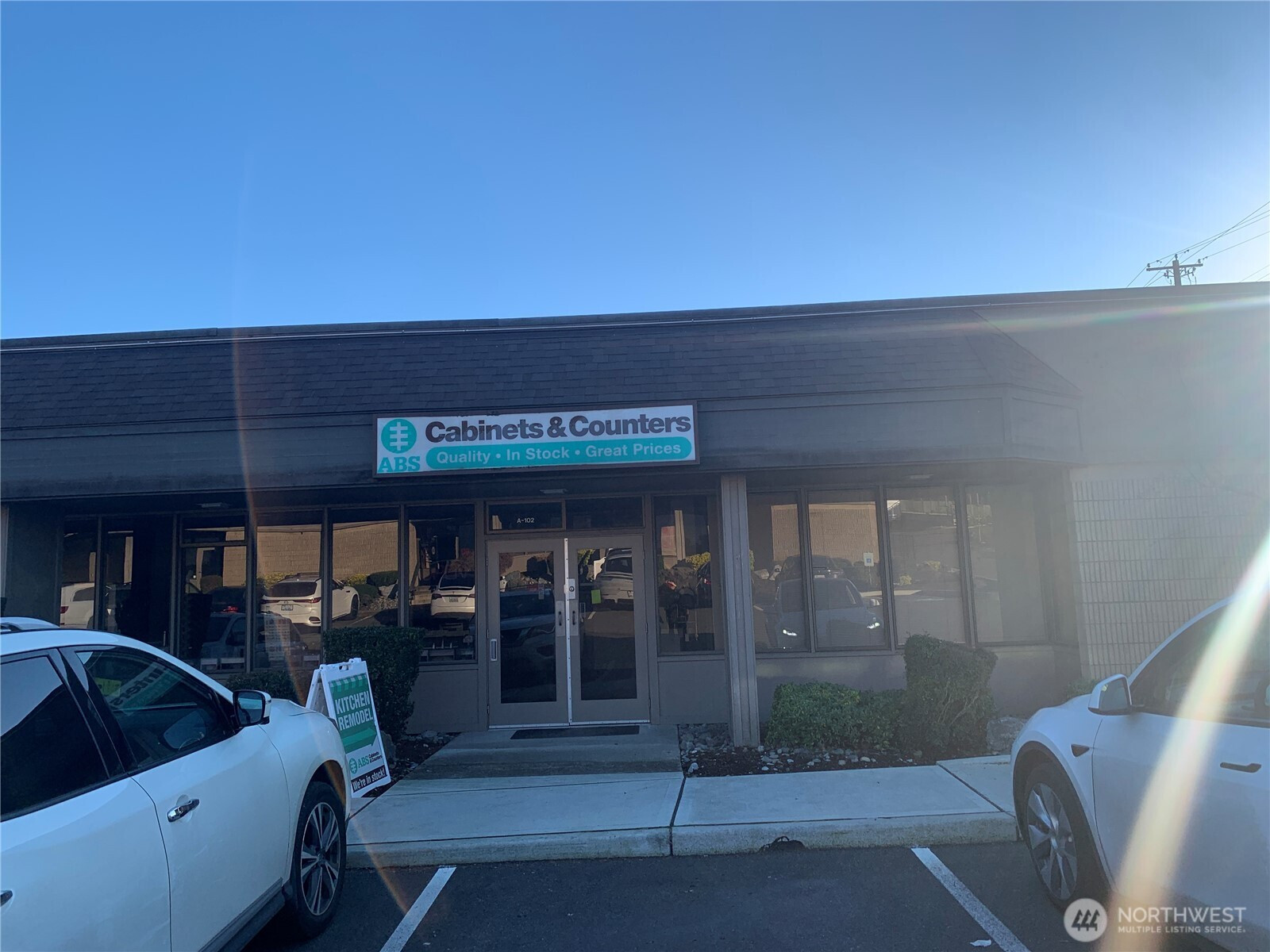 1940 NE 124th AVE, Bellevue, WA 98005