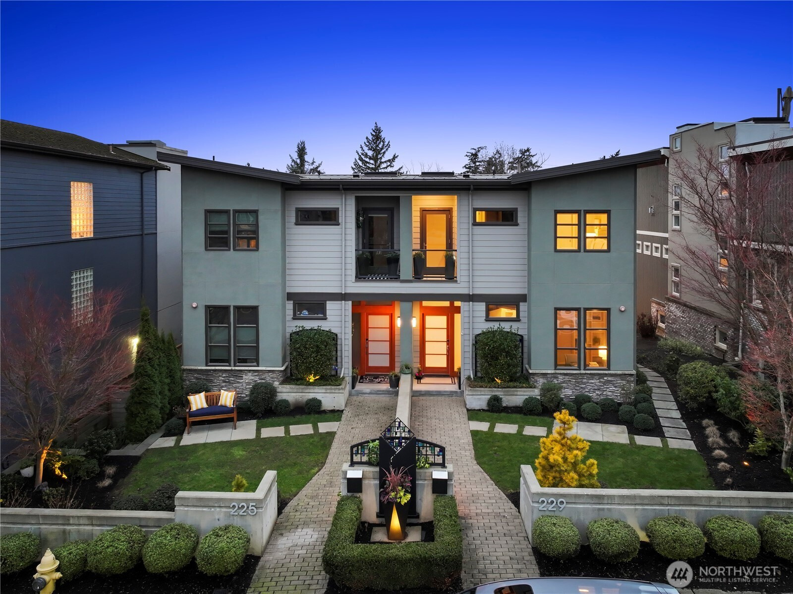 229 1st Street, Kirkland, WA 98033