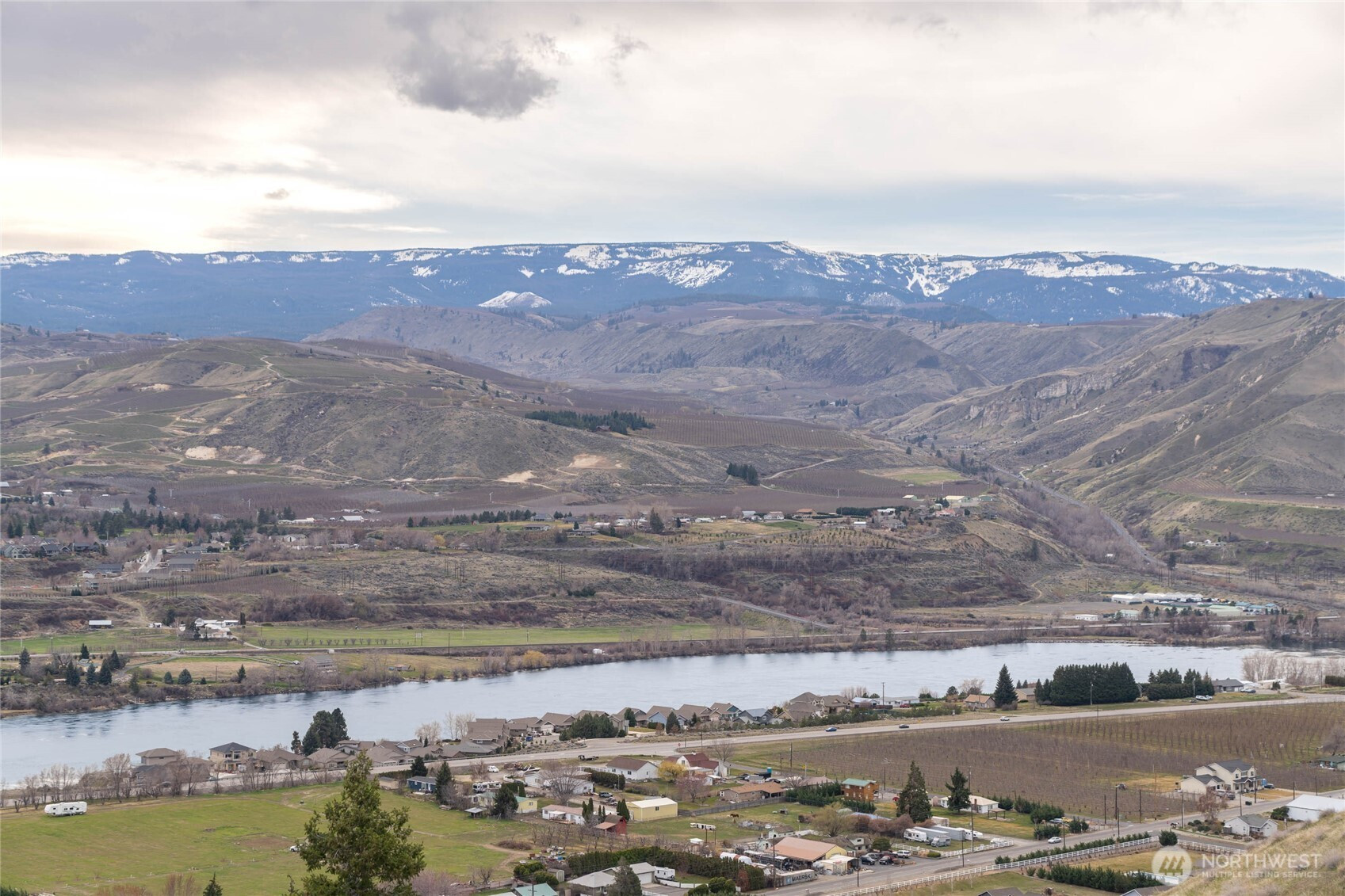 3203 10th Street SE, East Wenatchee, WA 98802