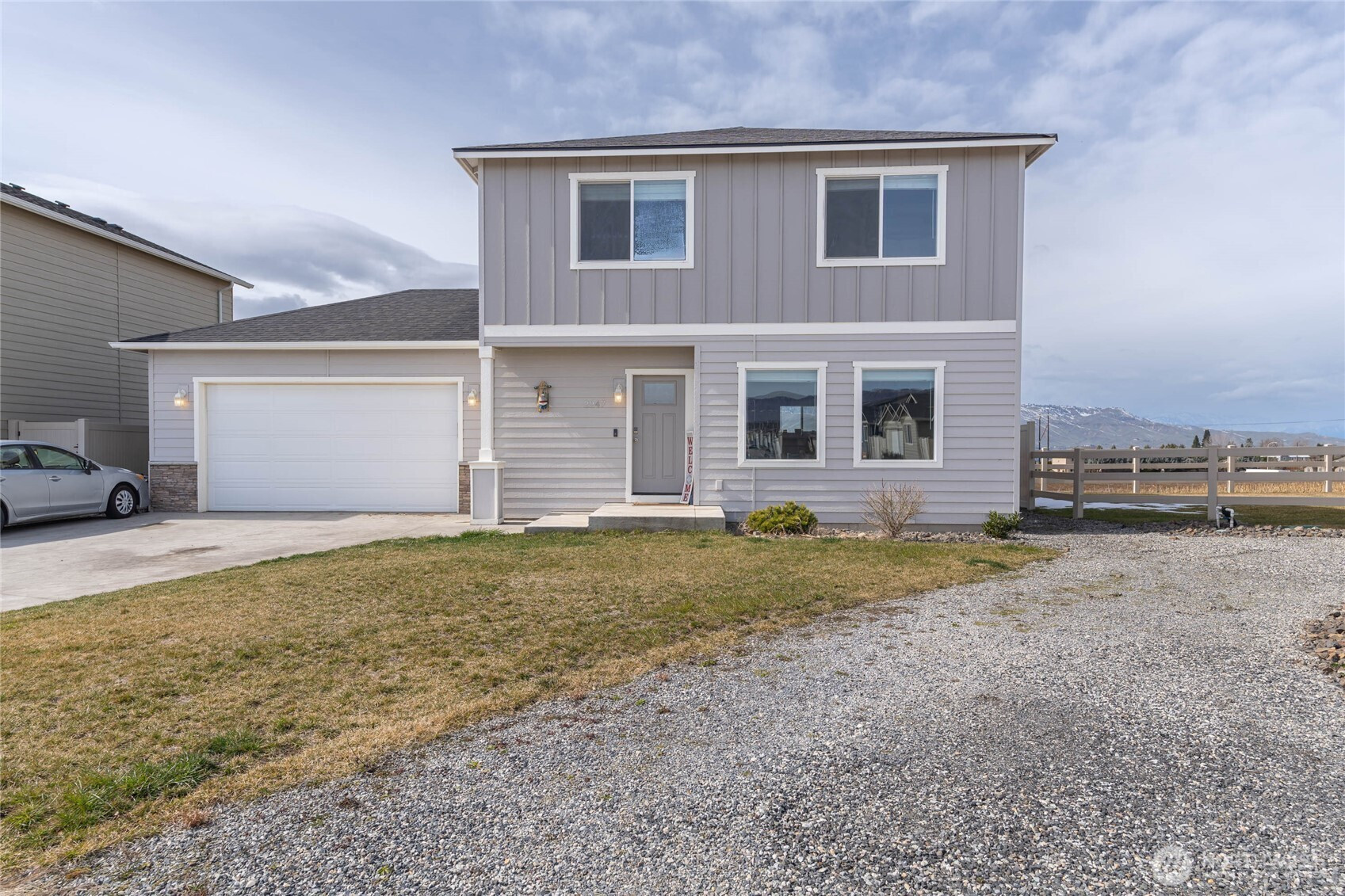 2247 S Mystical Loop, East Wenatchee, WA 98802
