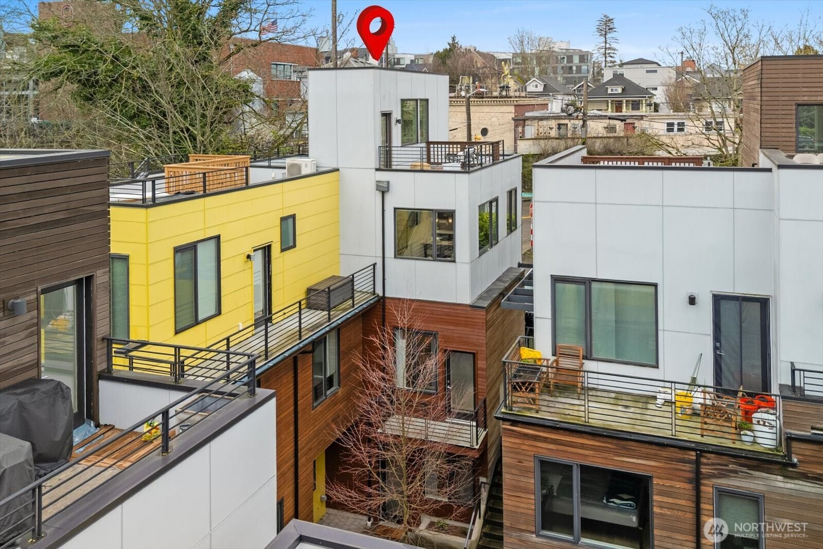 3813 Fremont Lane N, Seattle, WA 98103