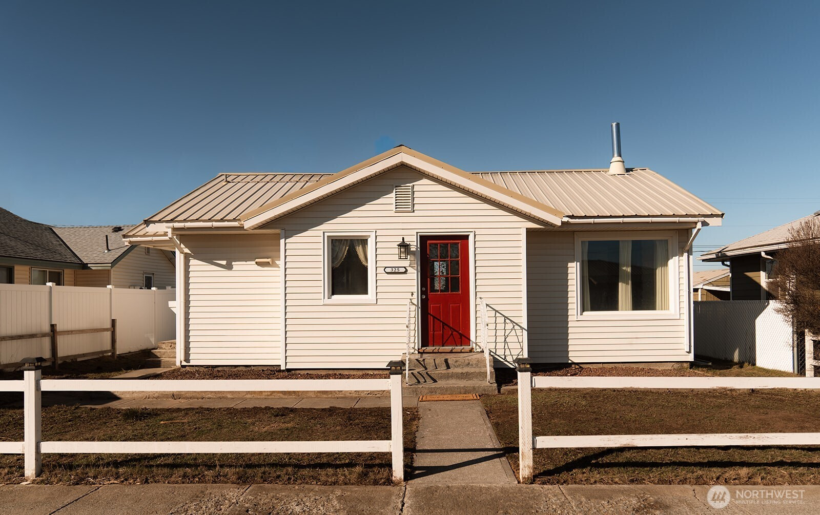 325 Almira Avenue, Connell, WA 99326