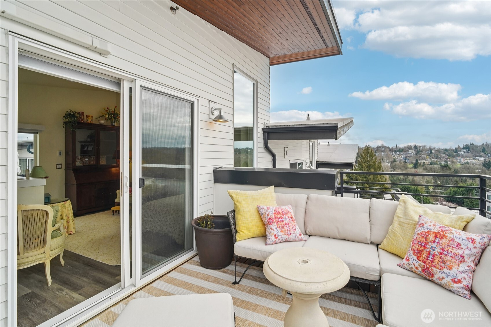 3070 SW Avalon Way, Seattle, WA 98126