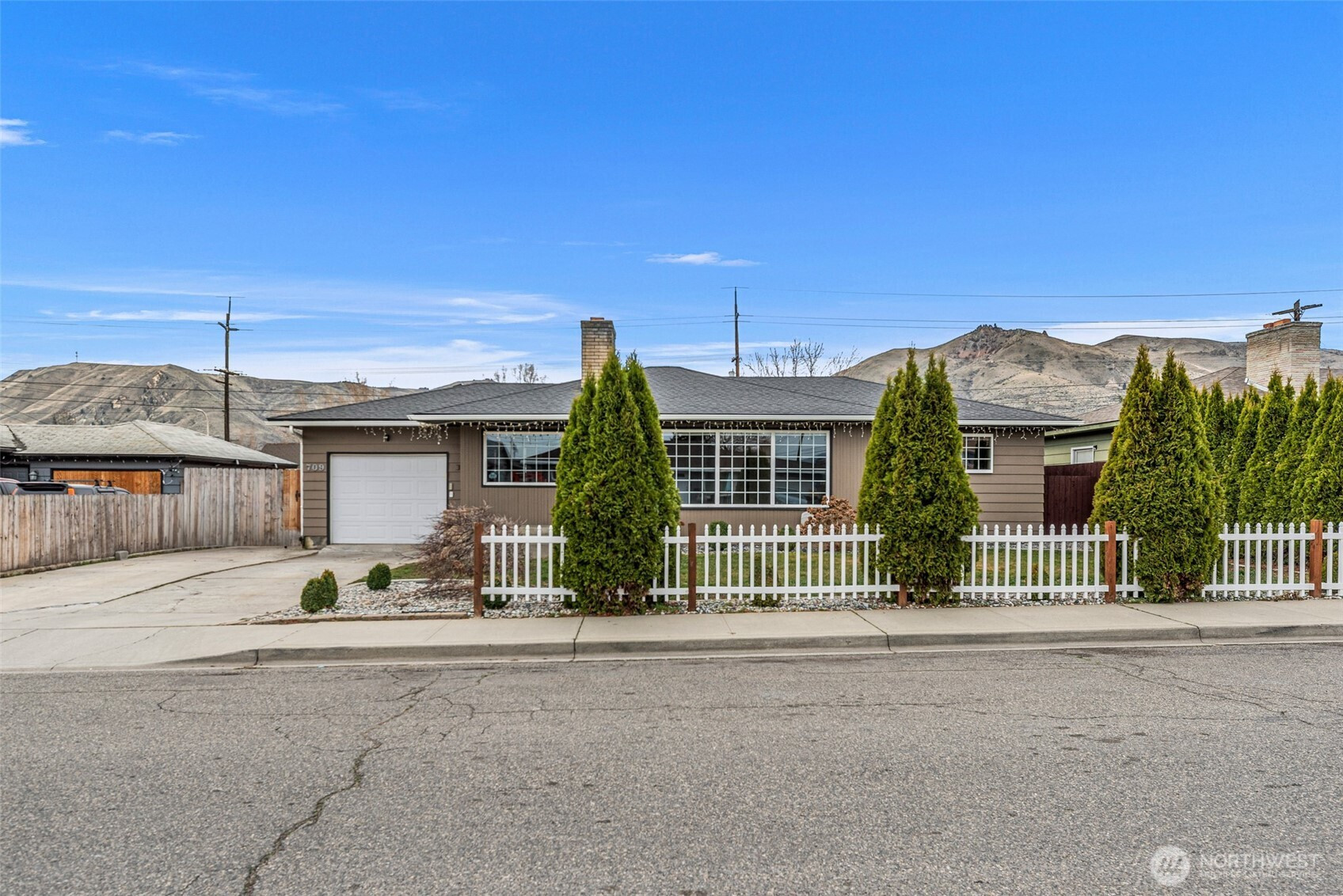709 Schons Place, Wenatchee, WA 98801