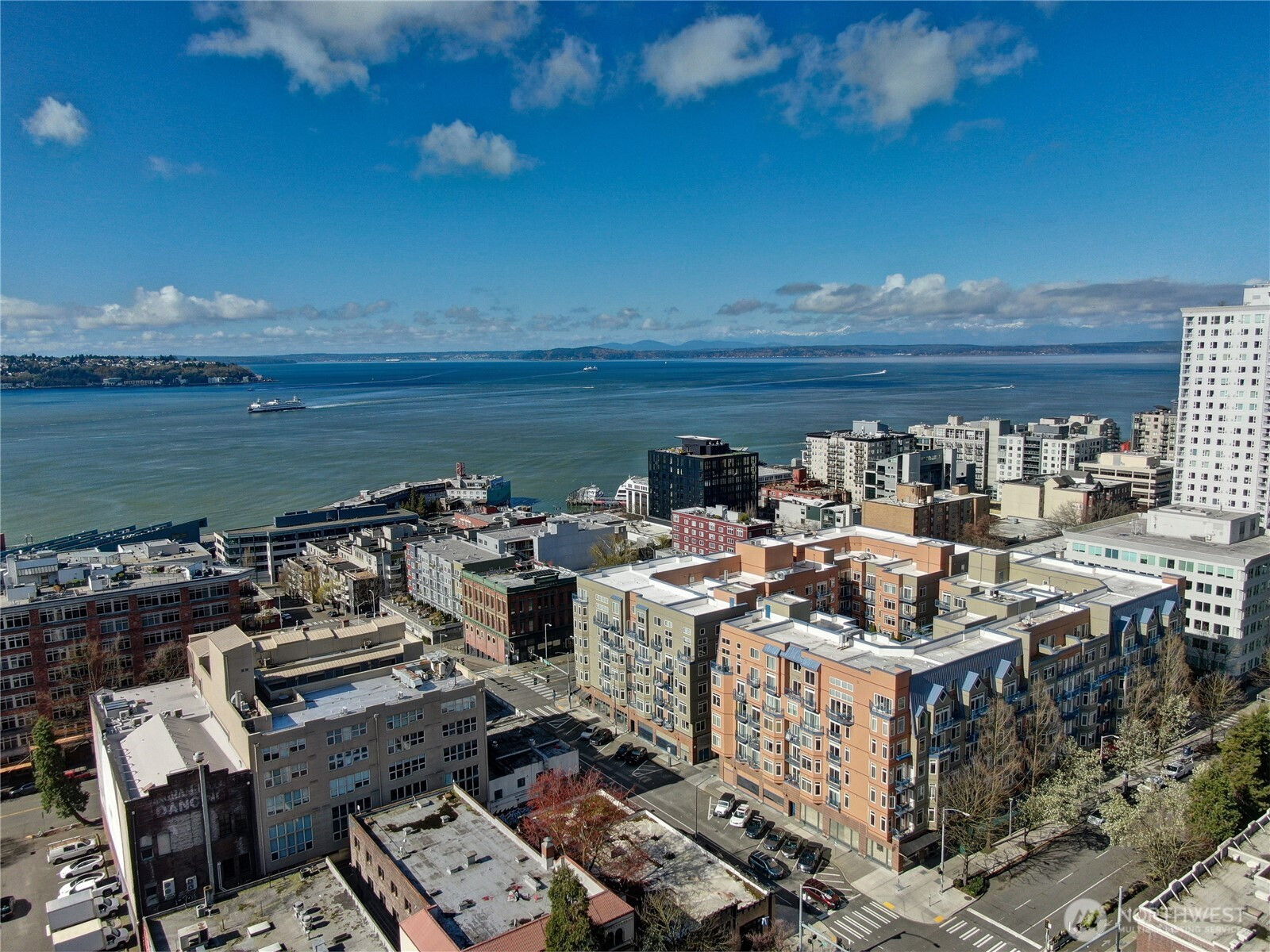 2414 1st, Seattle, WA 98121