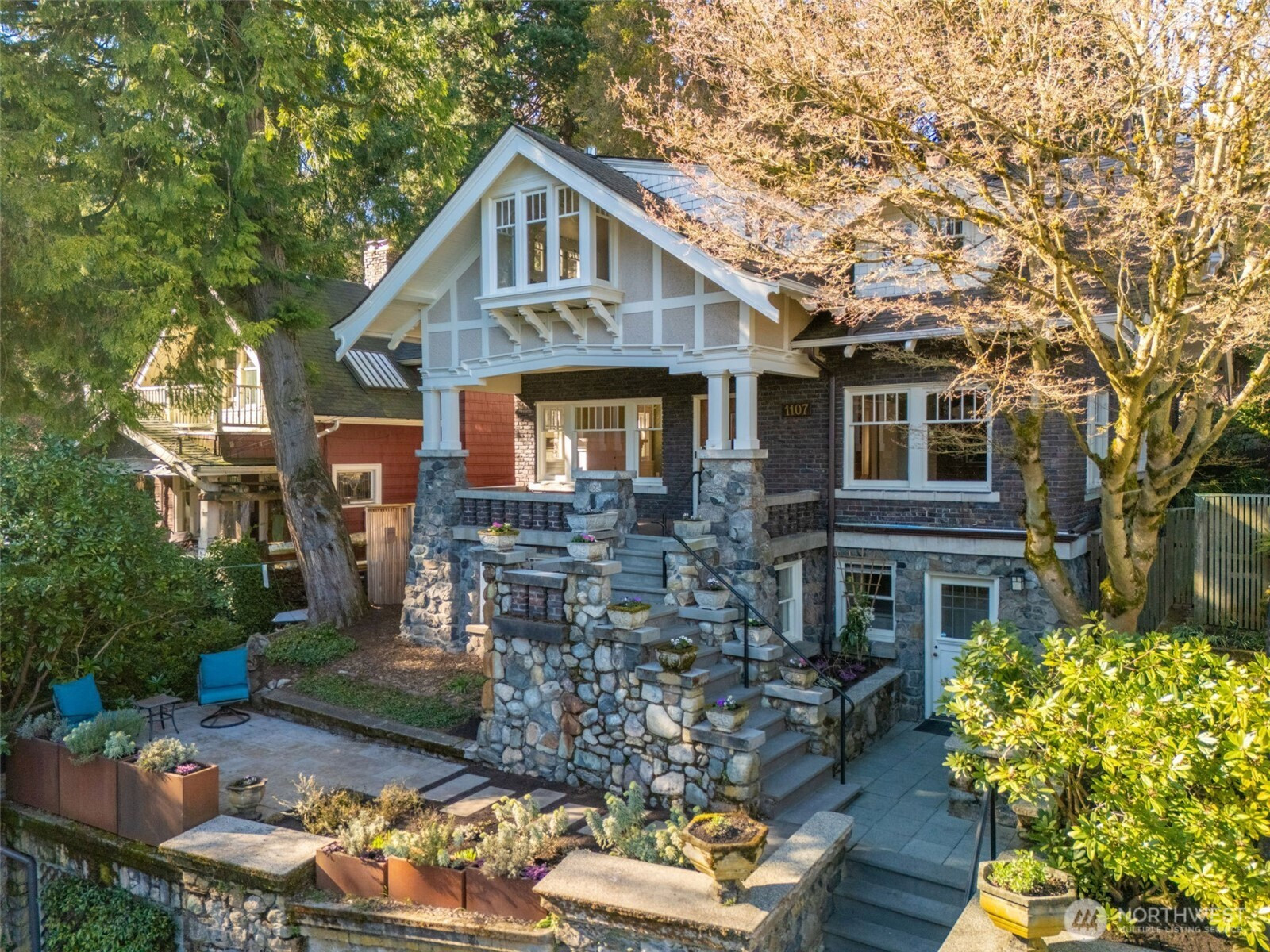 1107 Grand Avenue, Seattle, WA 98122