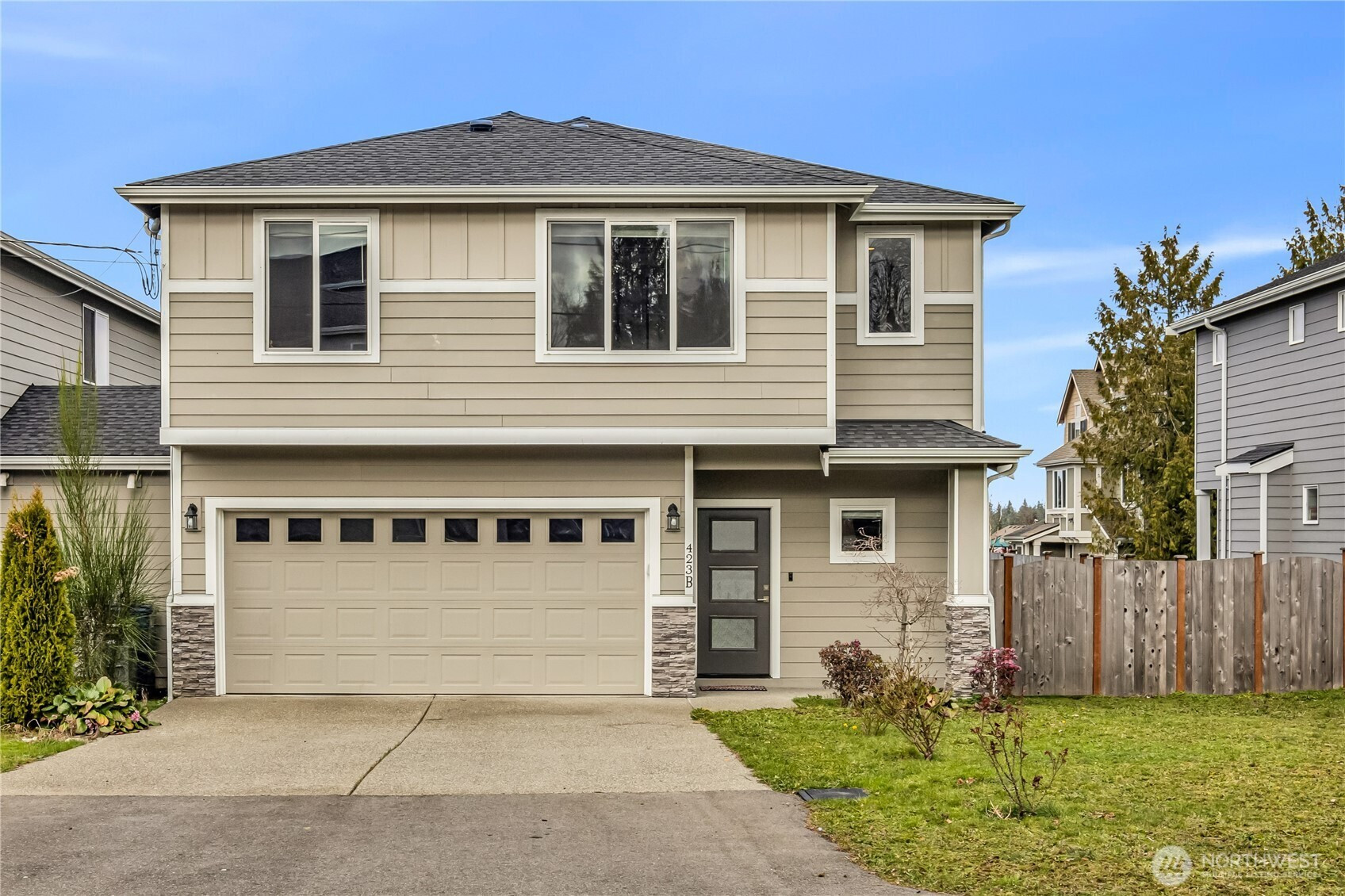 423 205th Street SW, Lynnwood, WA 98036