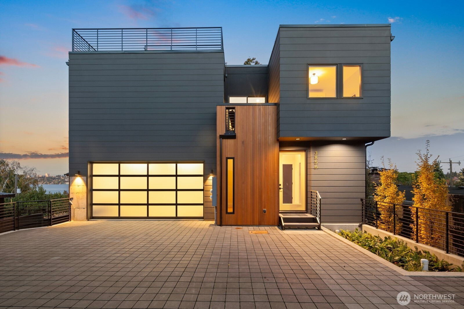 3856 Cascadia Avenue S, Seattle, WA 98118