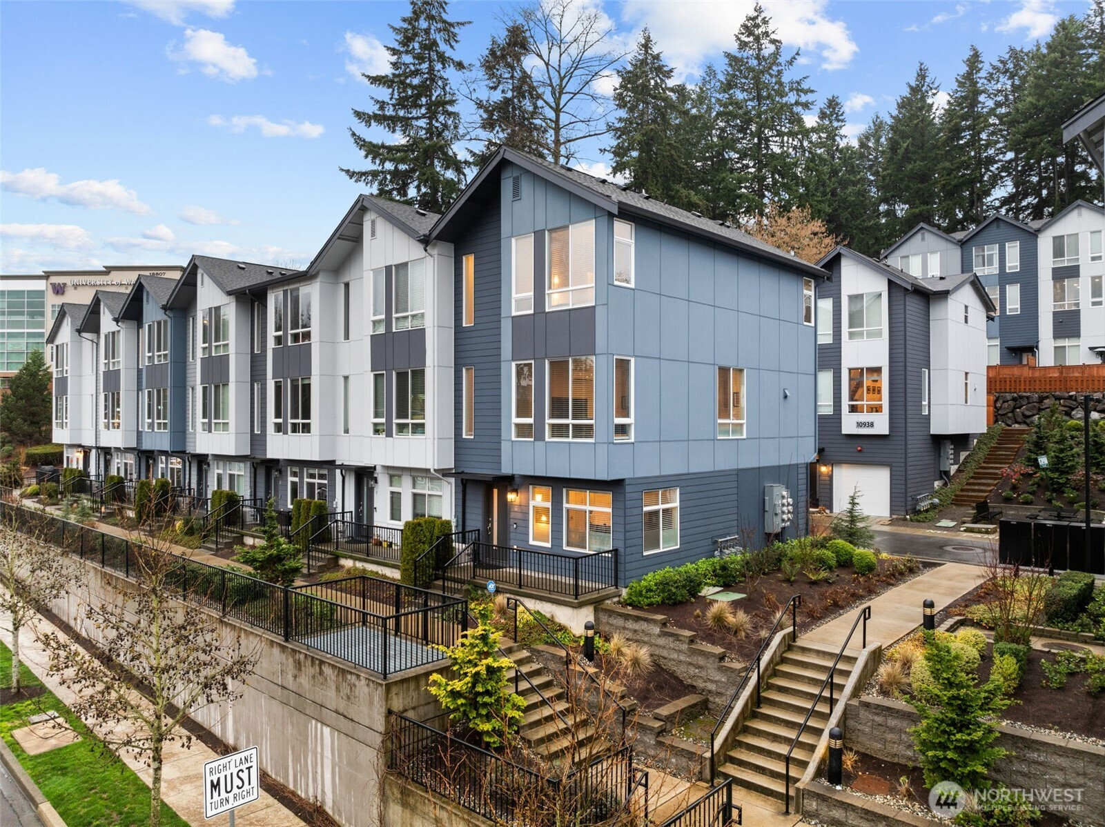 18813 Beardslee Boulevard, Bothell, WA 98011