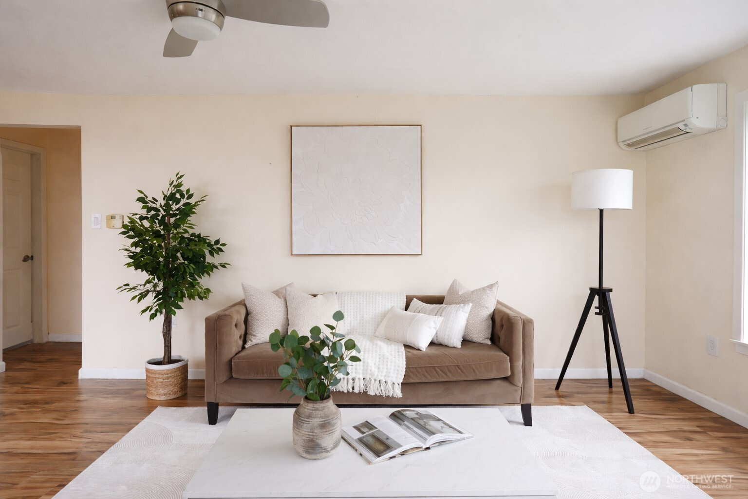 10904 49th Ave S, Tukwila, WA 98178