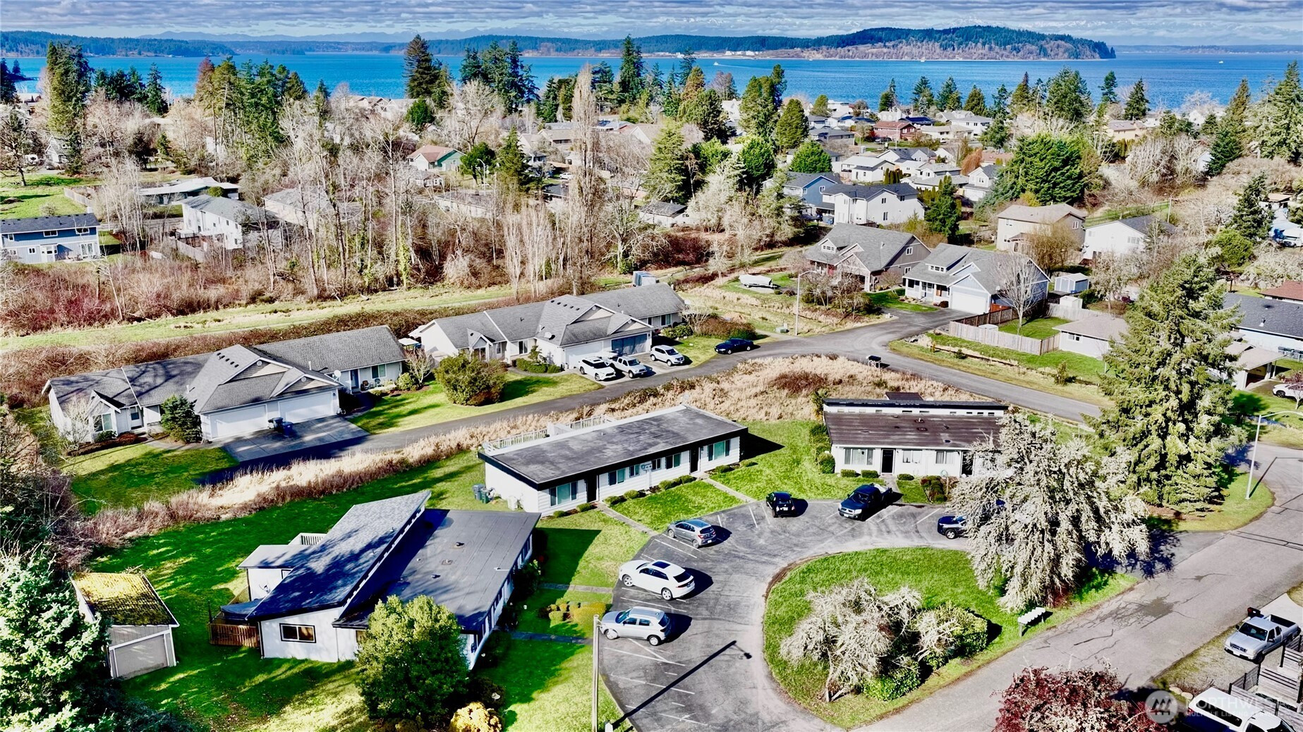 814 5th St, Steilacoom, WA 98388