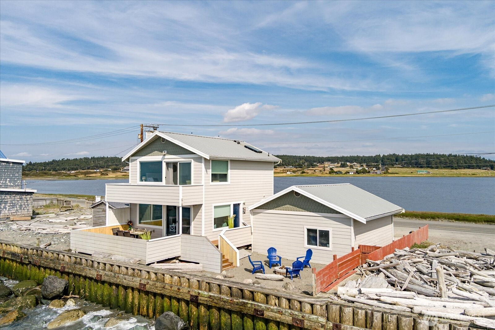 2507 W Beach Road, Oak Harbor, WA 98277
