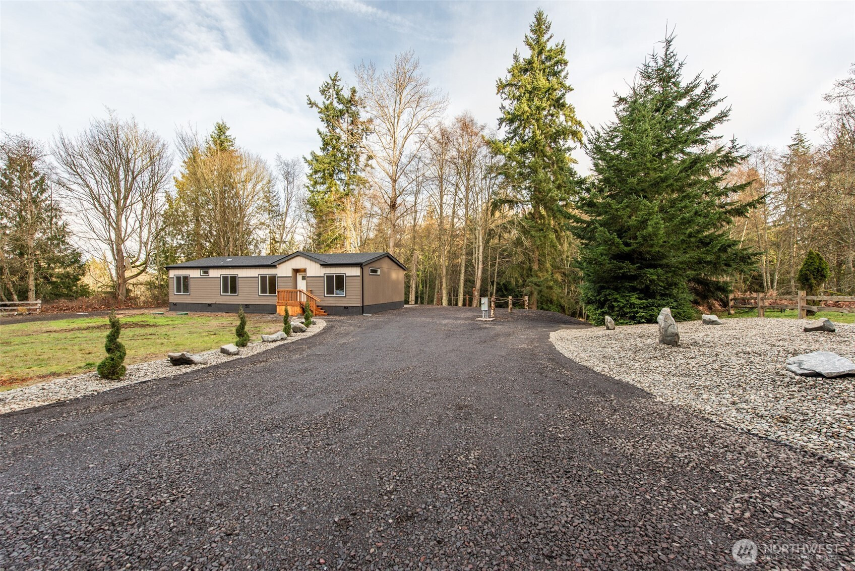 211 S Barr Road, Port Angeles, WA 98362