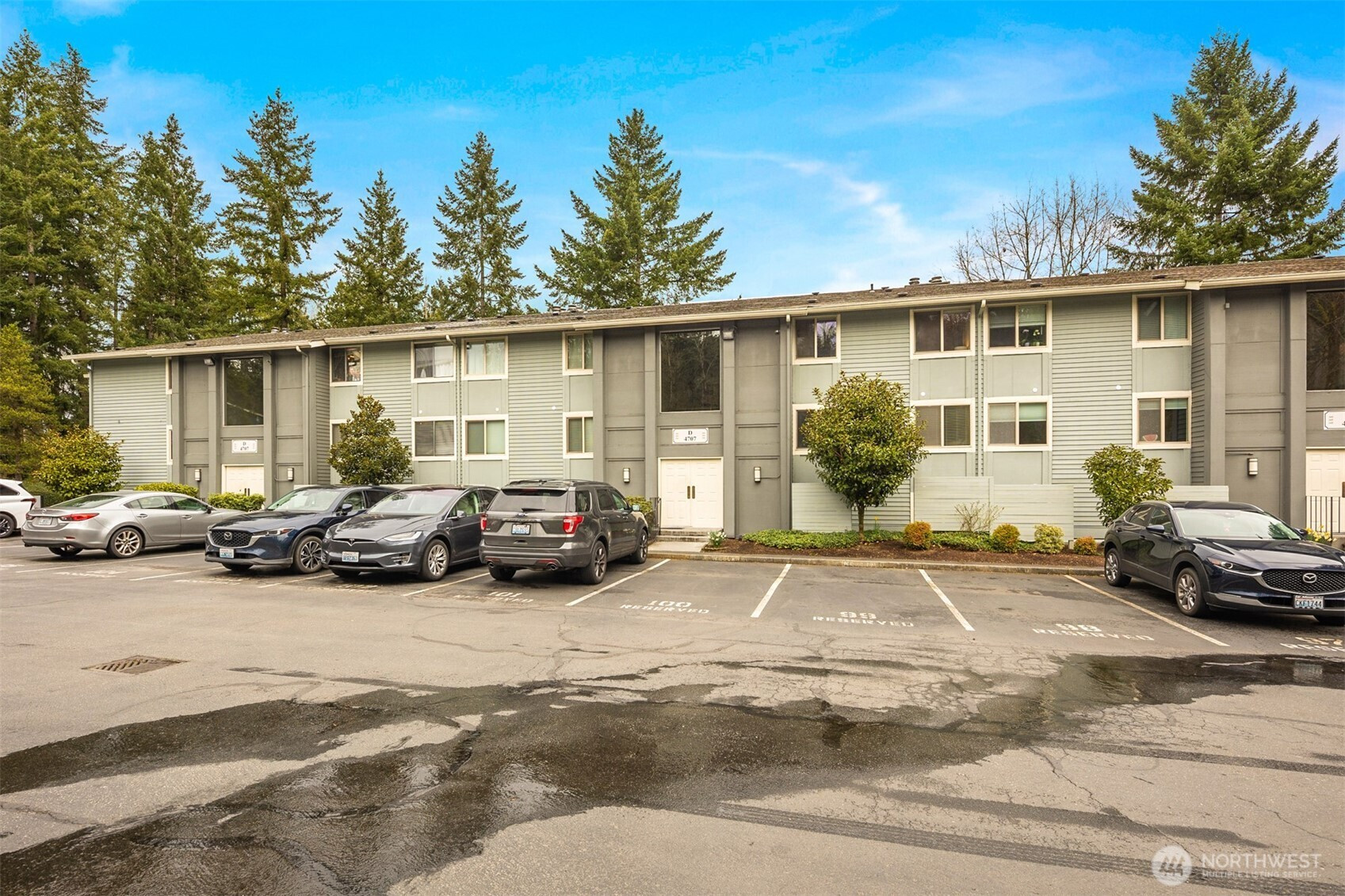 4707 W lake sammamish Parkway SE, Issaquah, WA 98027