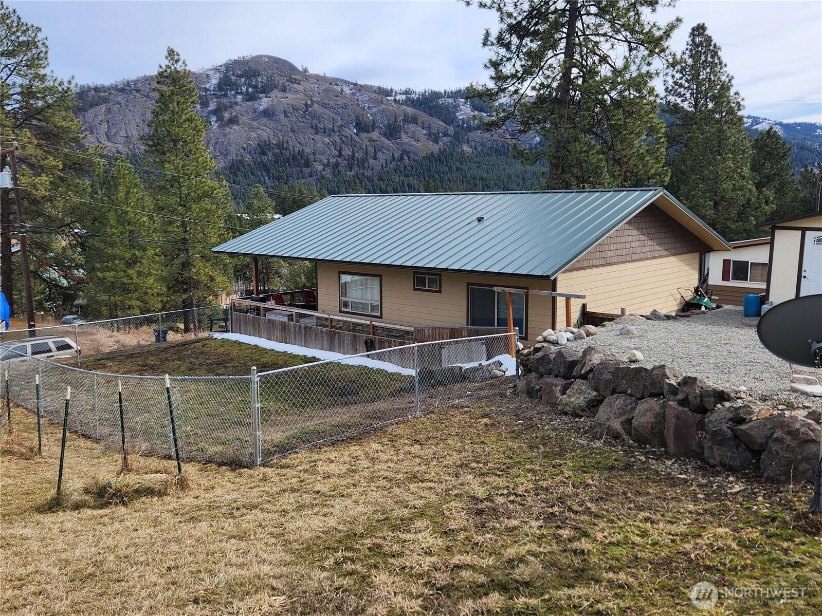 1054 Lower Madison, Republic, WA 99166