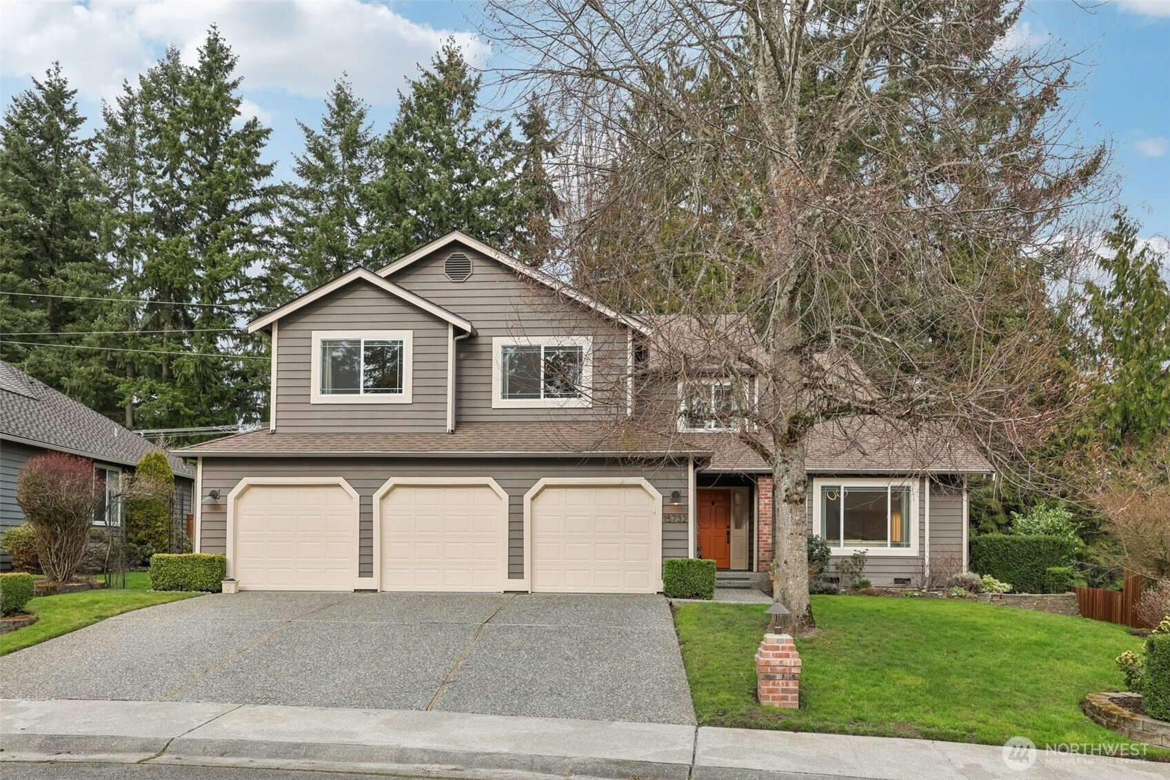 15732 111th Avenue NE, Bothell, WA 98011