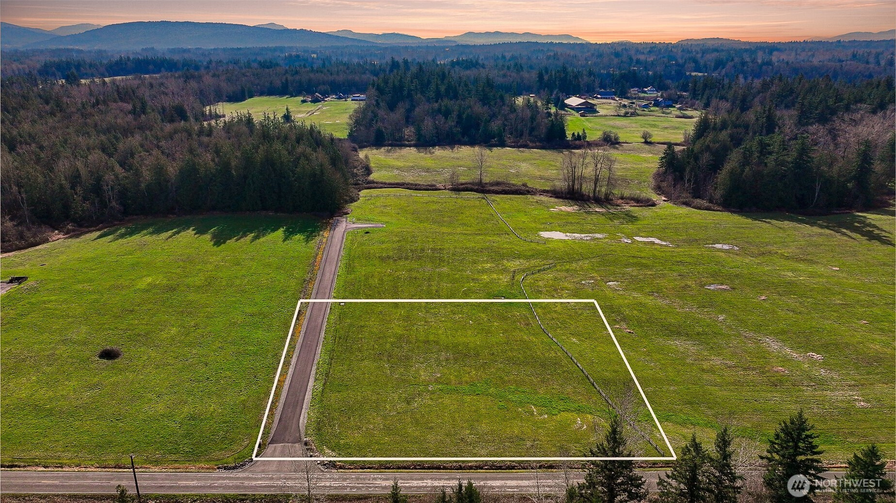 1375 Ten Mile Road, Everson, WA 98247