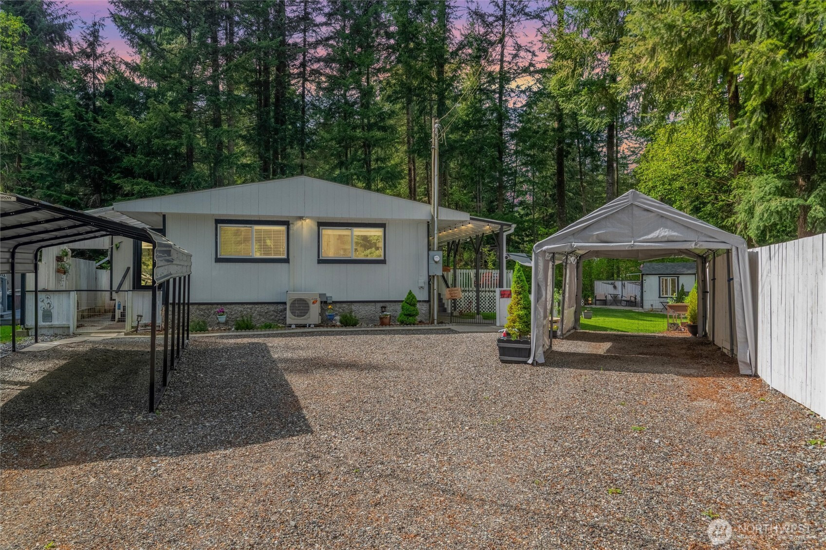 6360 Overland Trail, Maple Falls, WA 98266