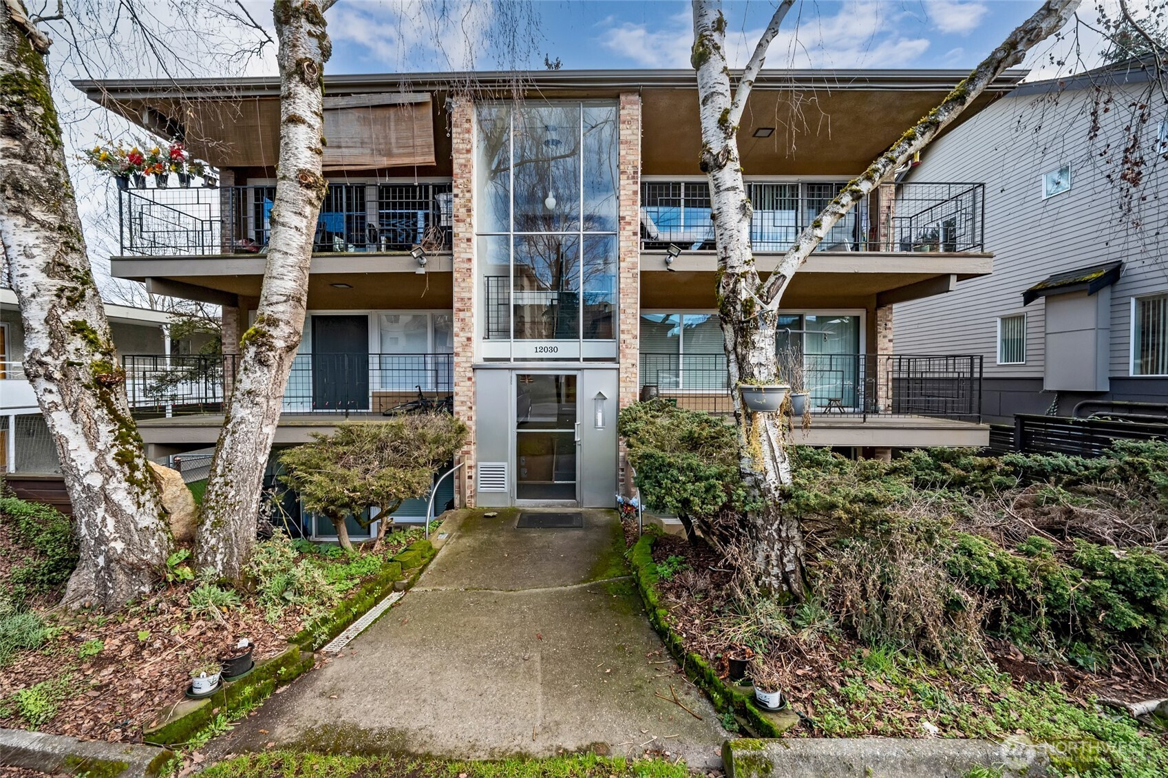 12030 32nd Avenue NE, Seattle, WA 98125