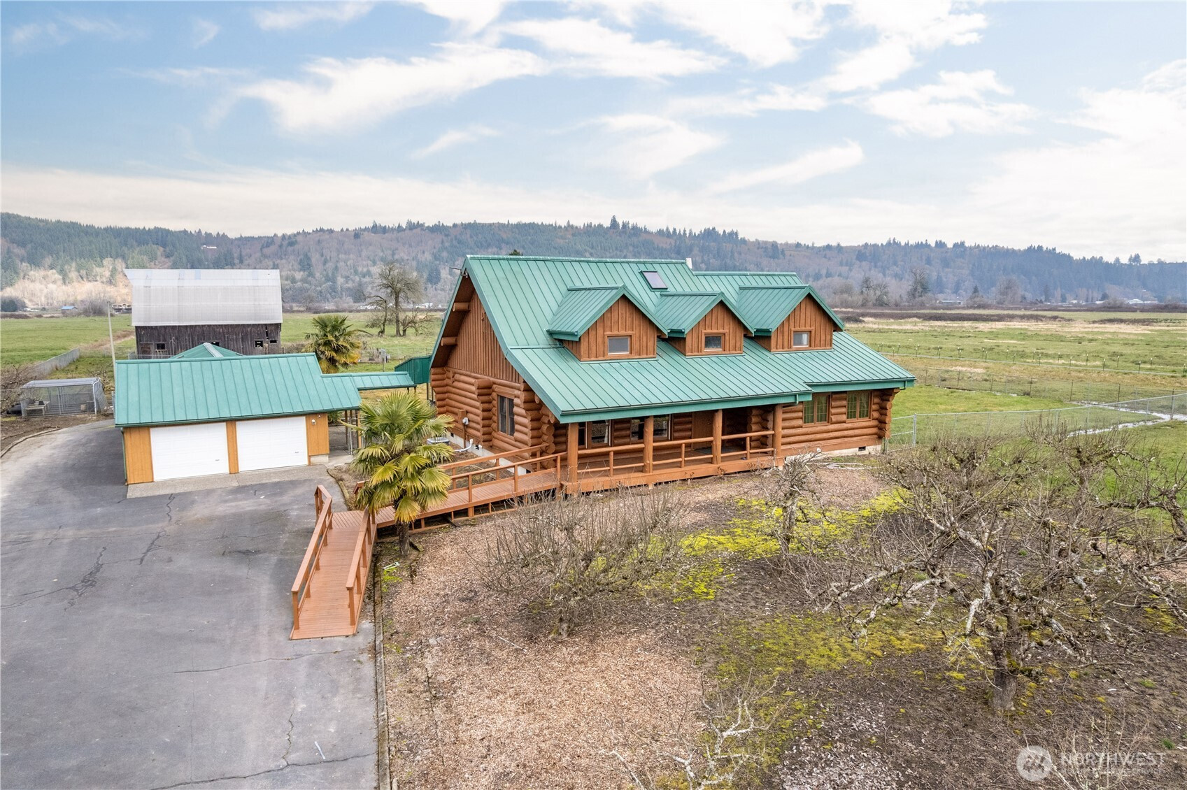 6946 Willow Grove Road, Longview, WA 98632