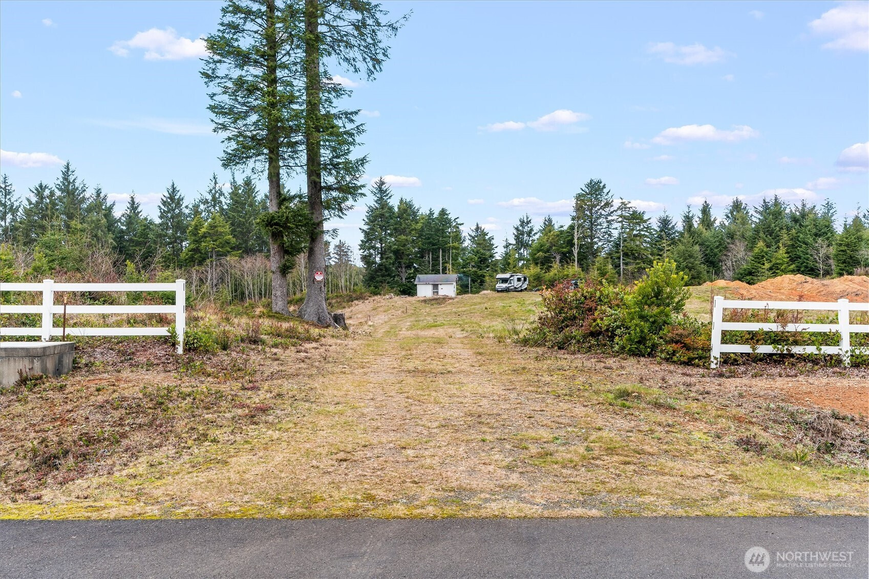 14 Chauncey Lane W, Pacific Beach, WA 98571