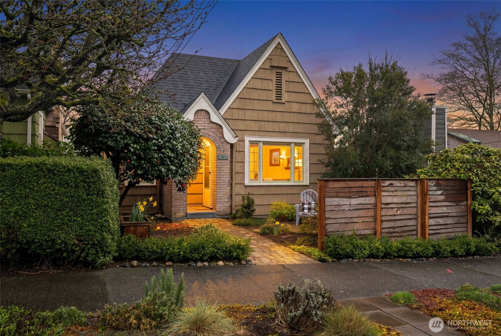 7740 18th Avenue NE, Seattle, WA 98115