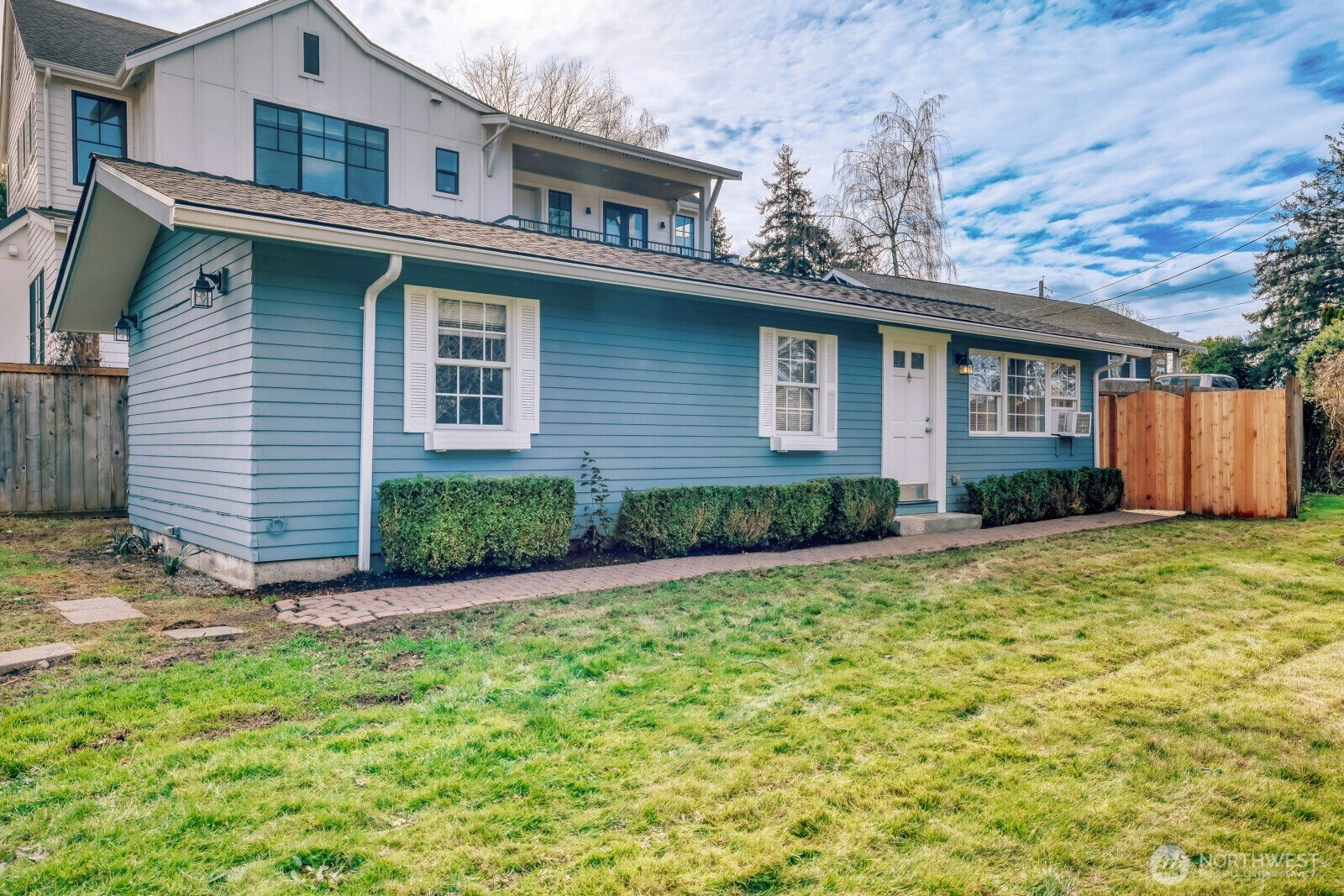 2405 63rd Avenue SE, Mercer Island, WA 98040