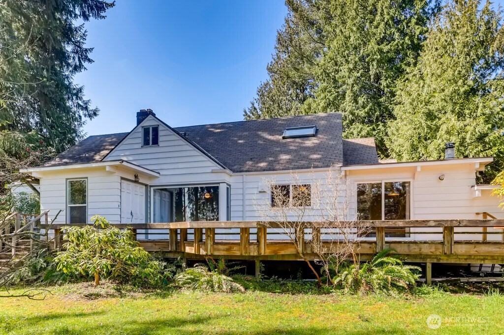 9813 NE 21st Street, Bellevue, WA 98004