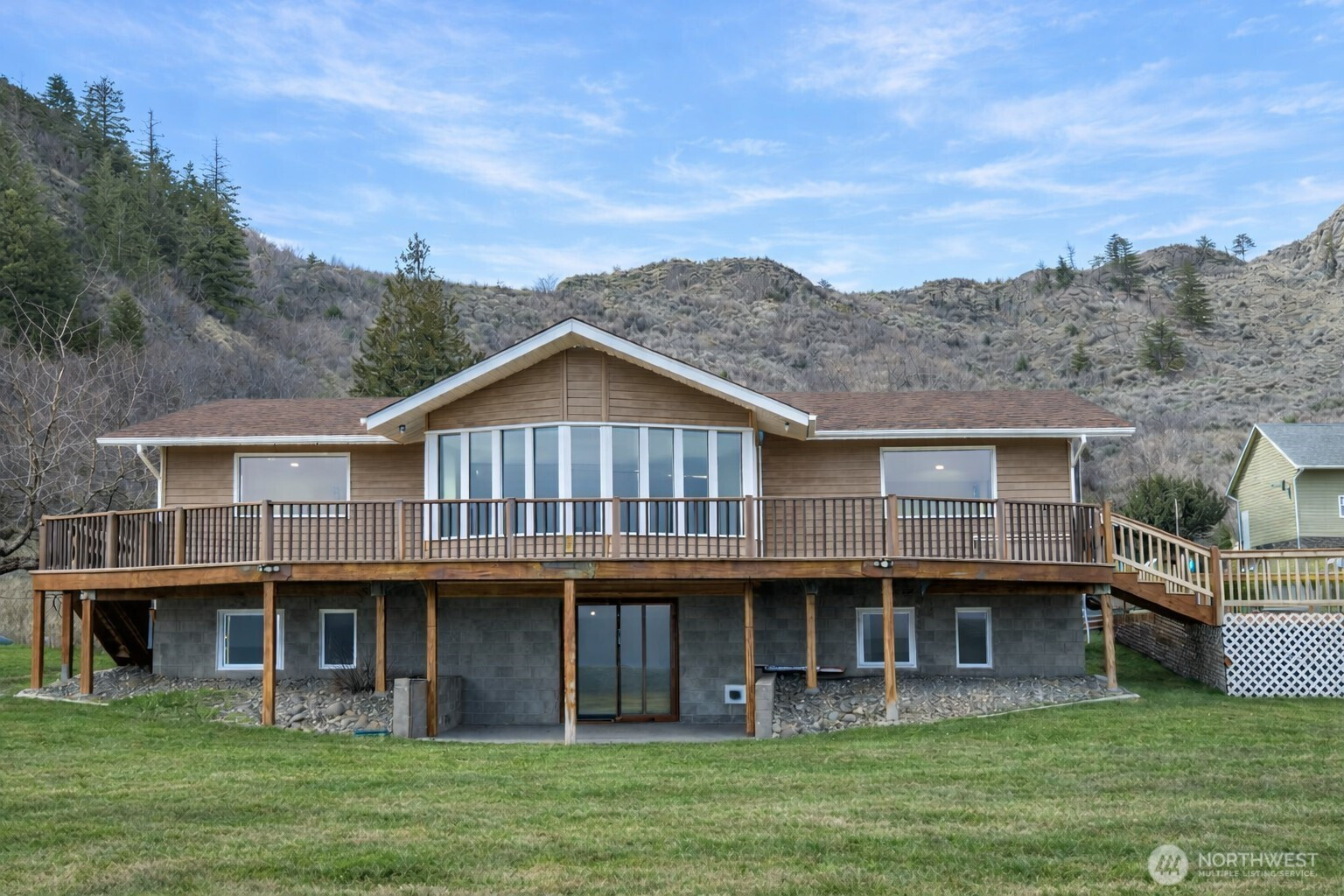 9 C Rose Street, Oroville, WA 98844