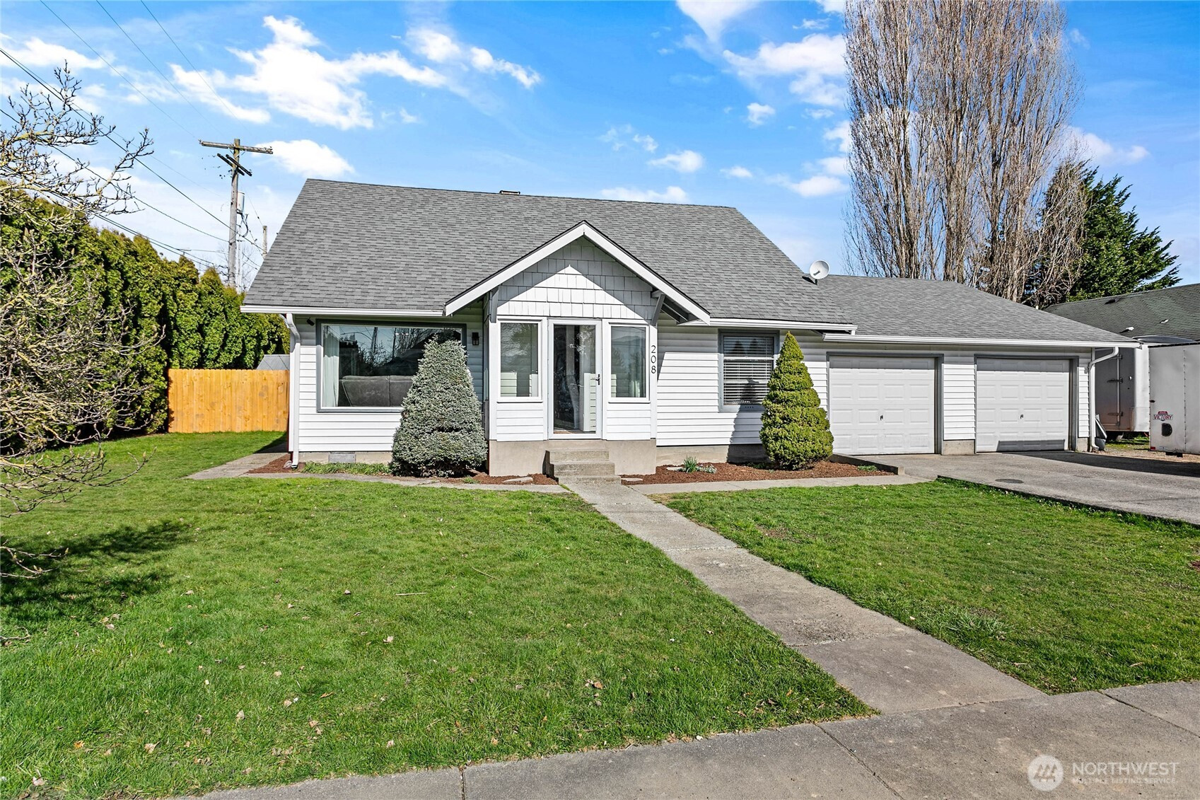 208 Harrison Street, Sumas, WA 98295